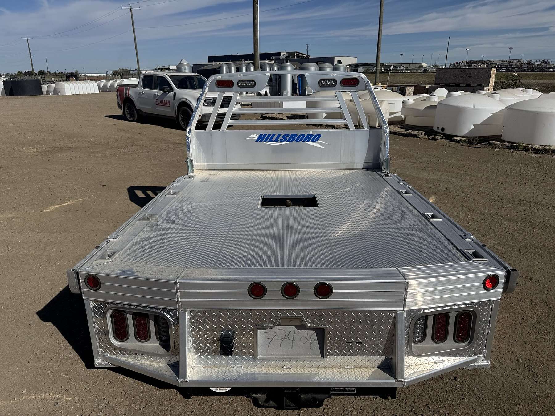 Hillsboro 4000 Series 6.75' x 8.5' Aluminum Truck Bed