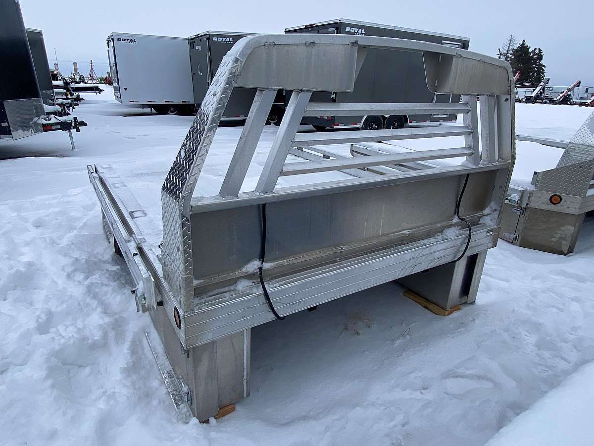 Hillsboro 4000 Series 6.75' x 9' Aluminum Truck Bed