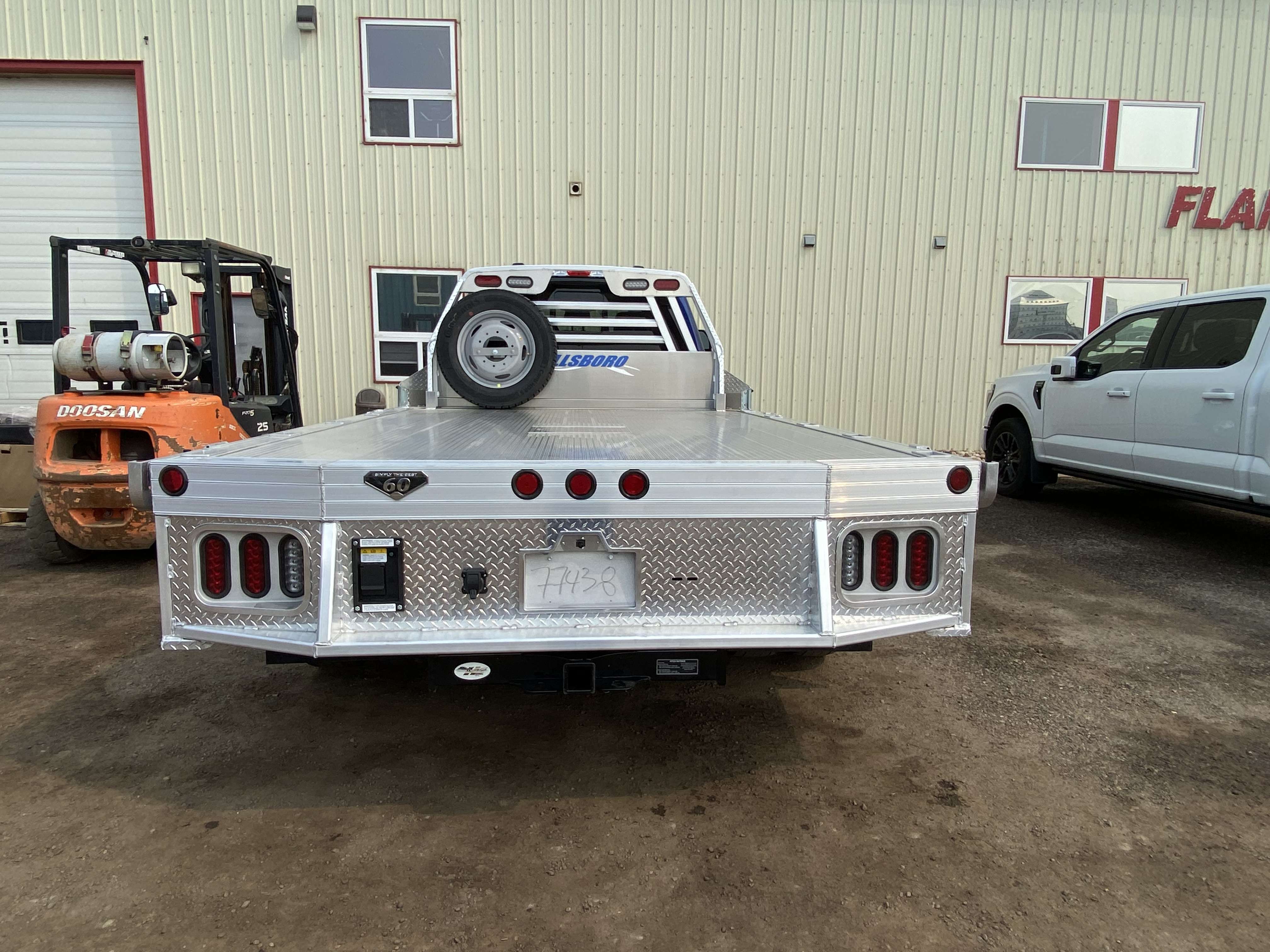 Hillsboro 4000 Series 8'x11' Aluminum Truck Deck