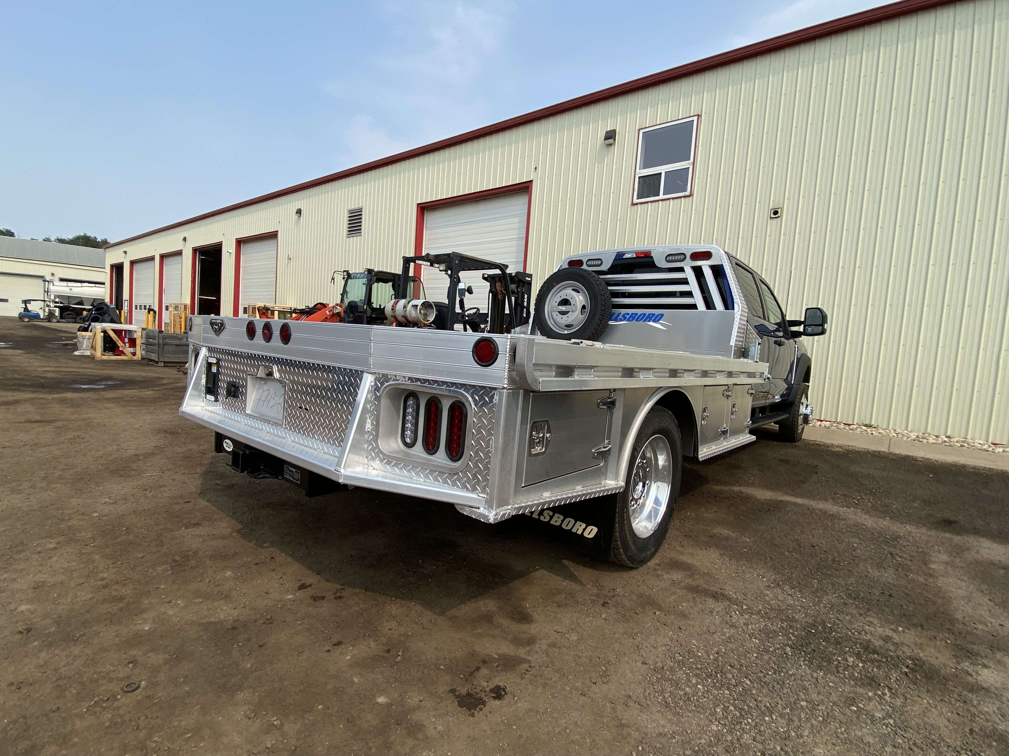 Hillsboro 4000 Series 8'x11' Aluminum Truck Deck