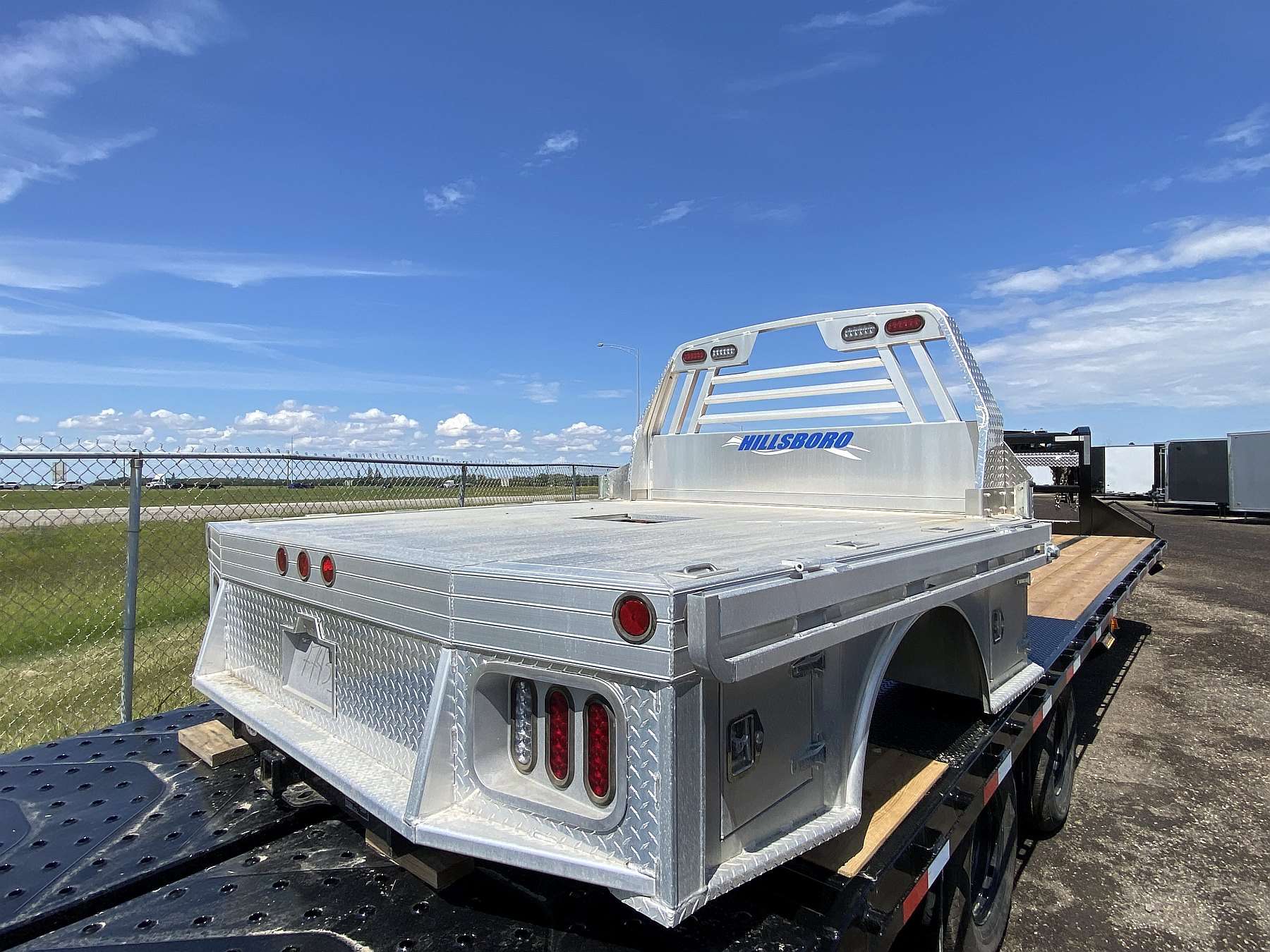 Hillsboro 4000 Series 8'x8.5' Aluminum Truck Deck