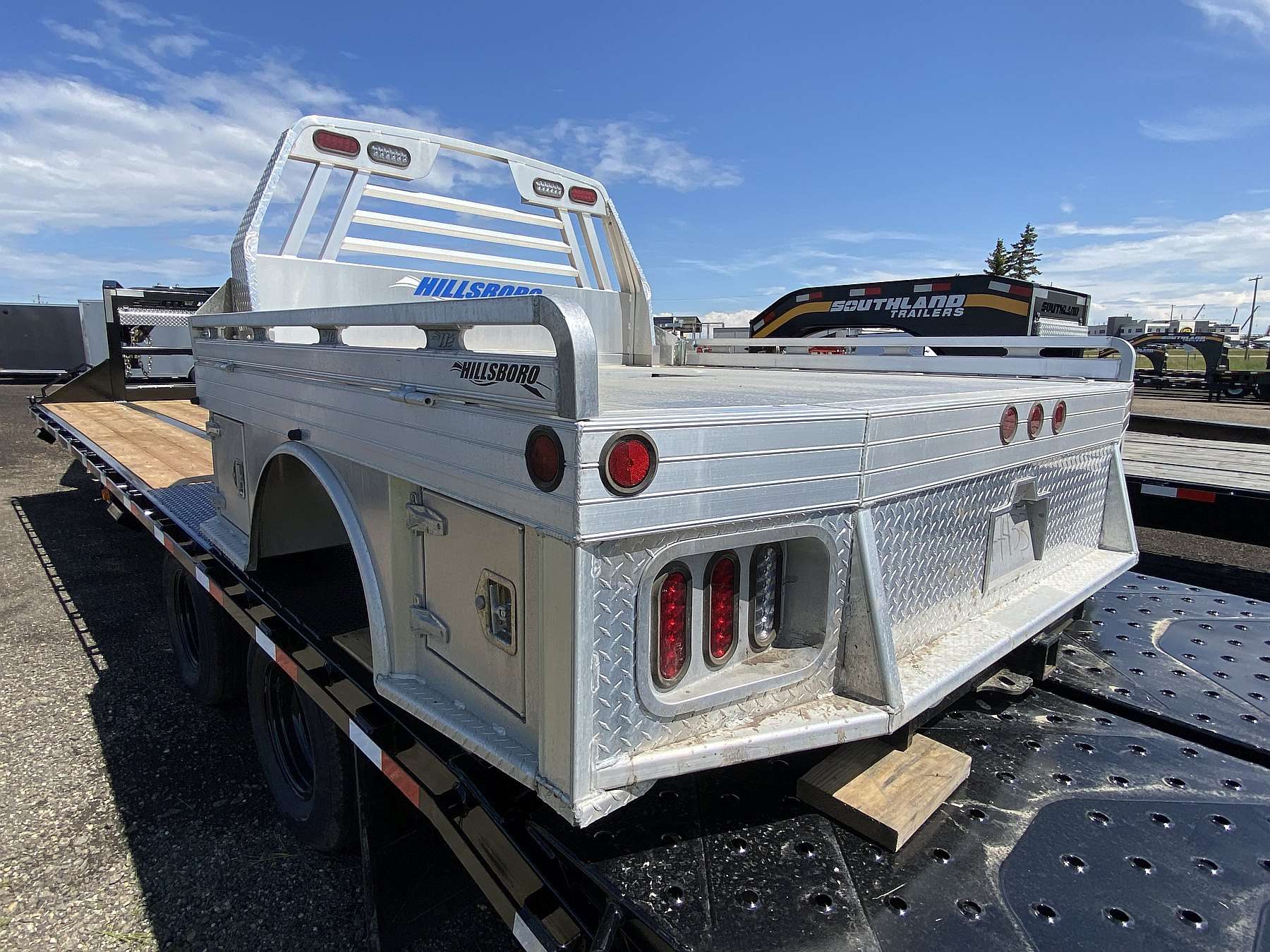 Hillsboro 4000 Series 8'x8.5' Aluminum Truck Deck