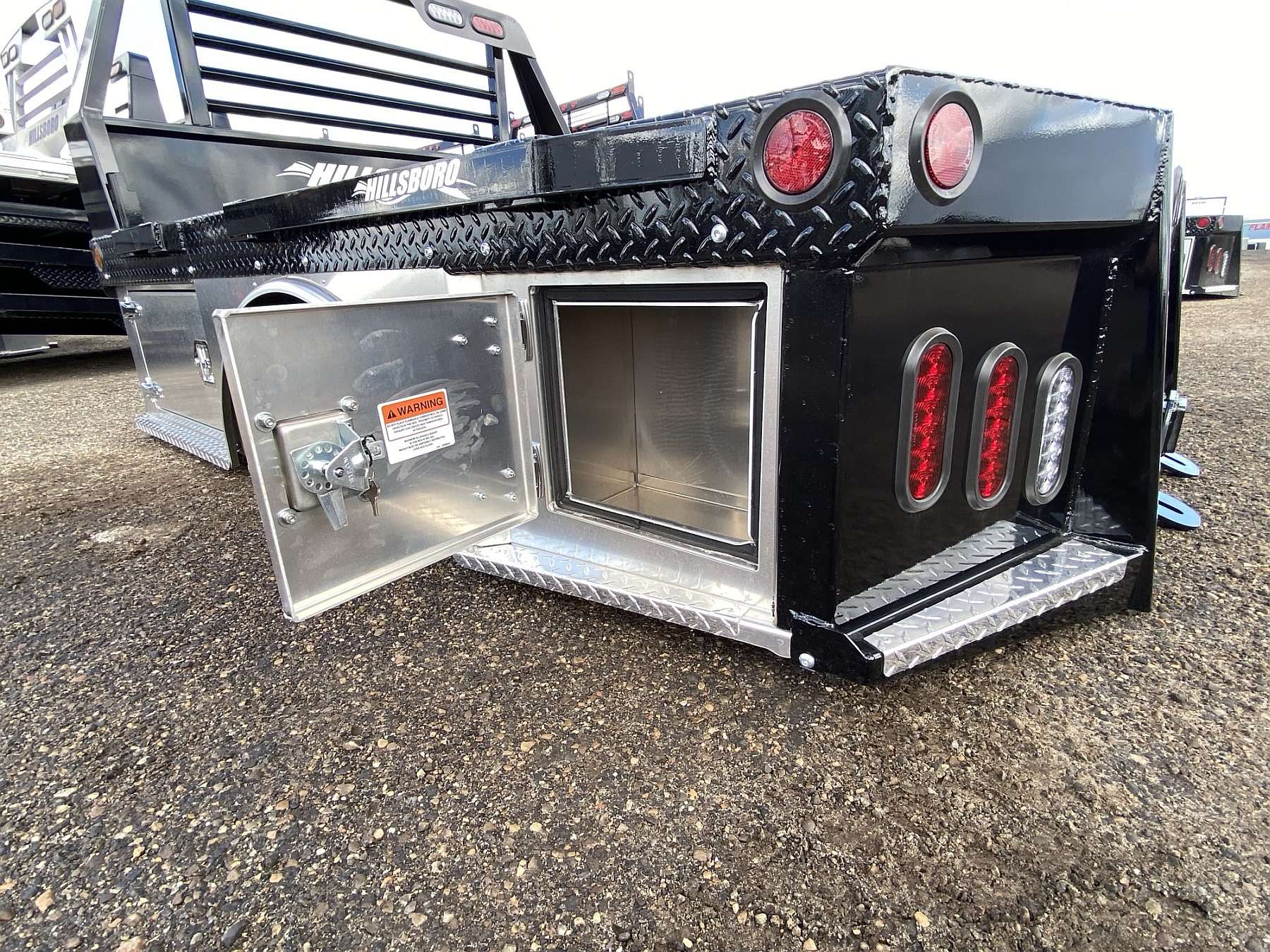 Hillsboro 500 Series 6.5'X8.5' Hybrid Truck Bed