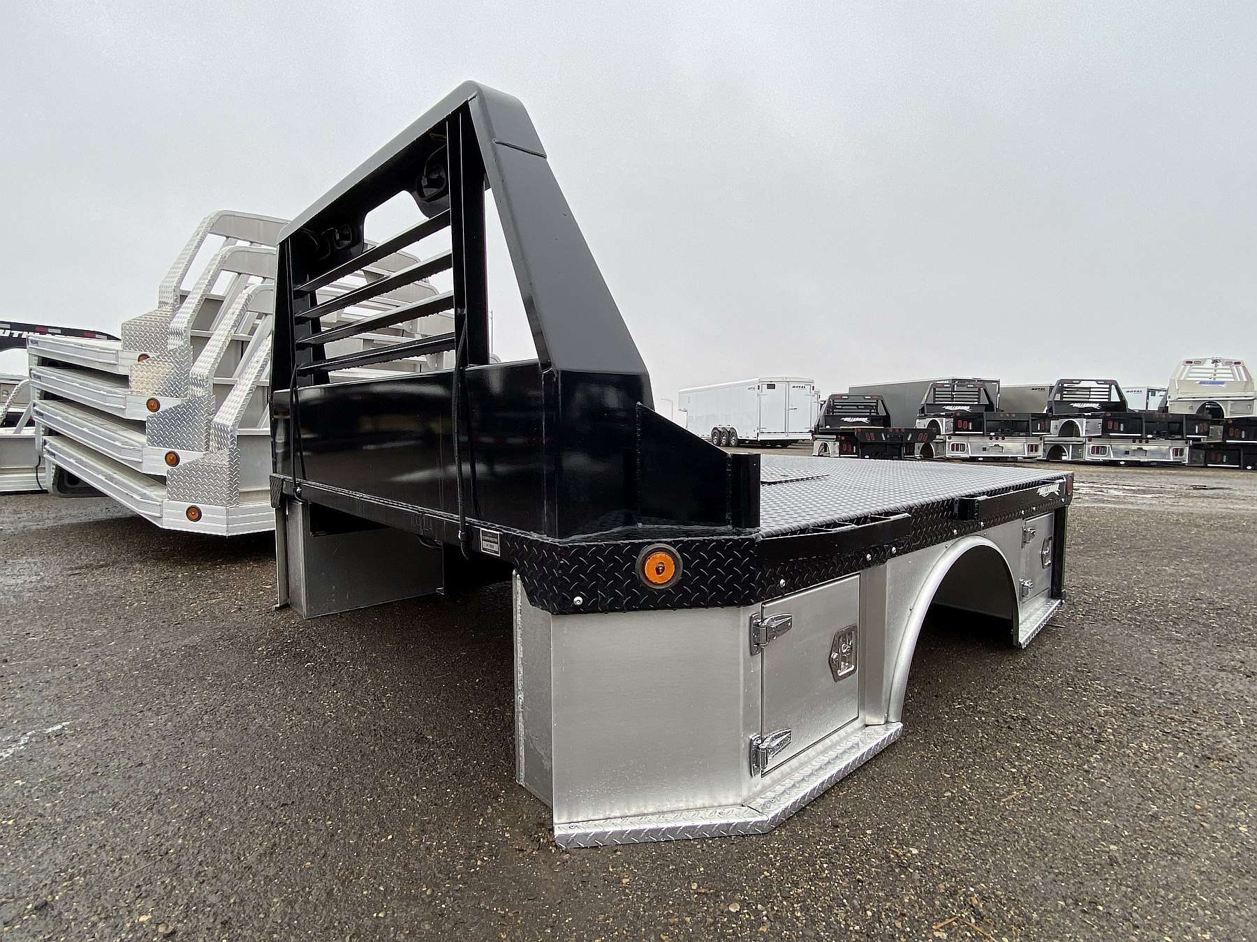 Hillsboro 500 Series 8'x8.5' Hybrid Truck Bed
