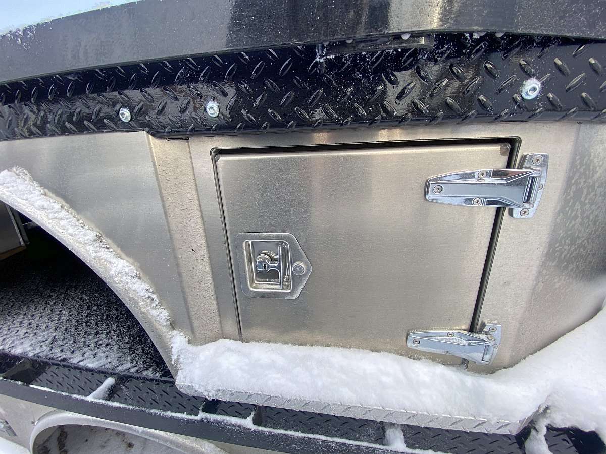 Hillsboro 500 Series 8'x8.5' Hybrid Truck Deck