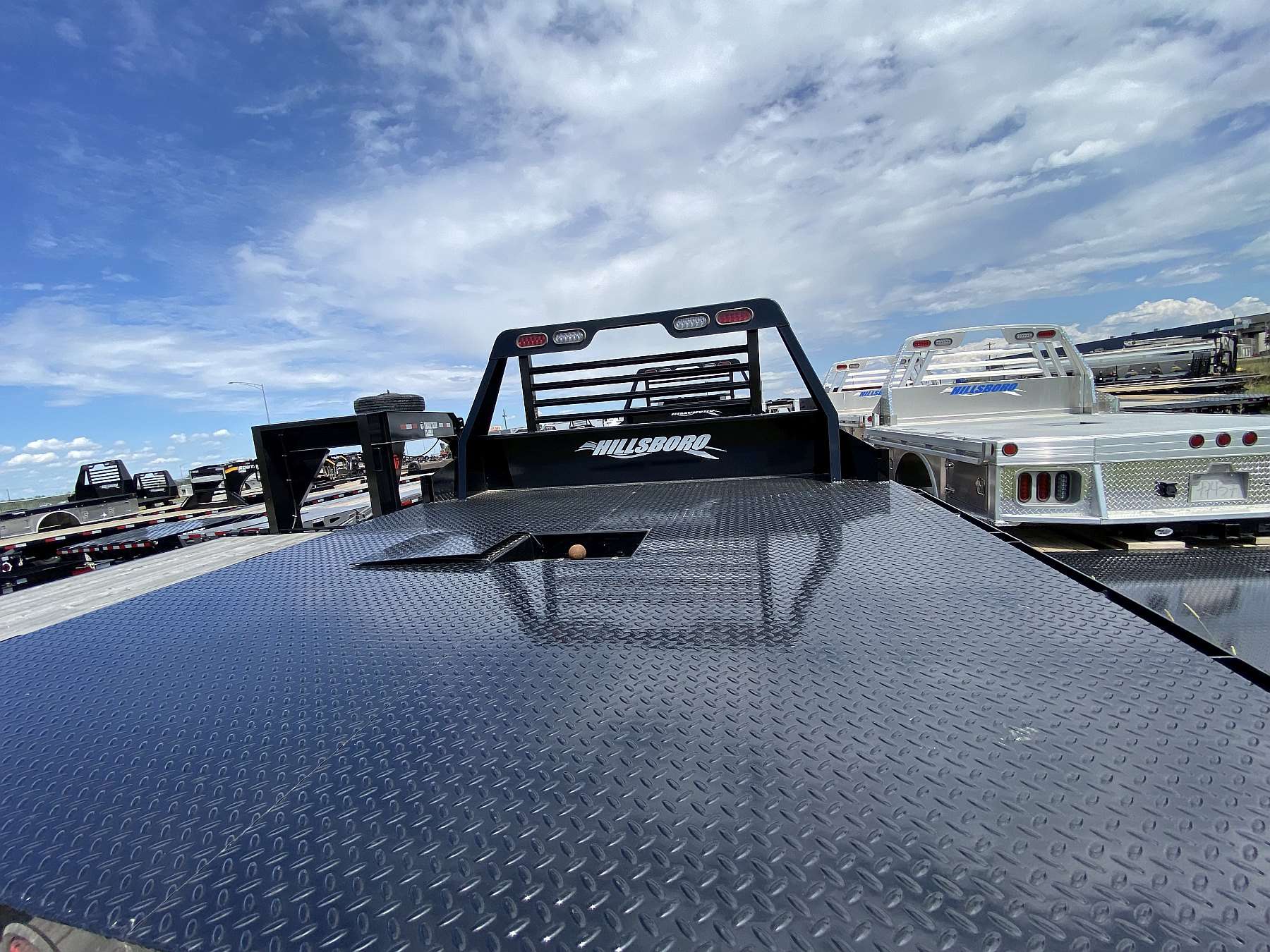 Hillsboro 500 Series 8'x8.5' Hybrid Truck Deck