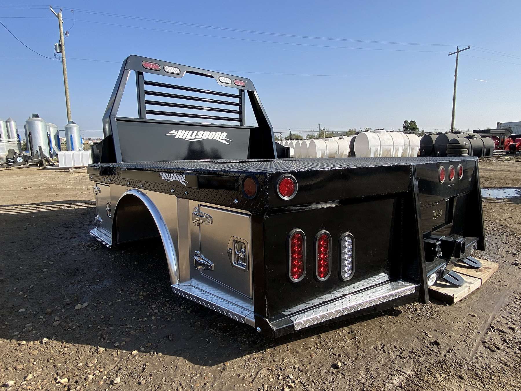Hillsboro 500 Series 8'x8.5' Hybrid Truck Deck
