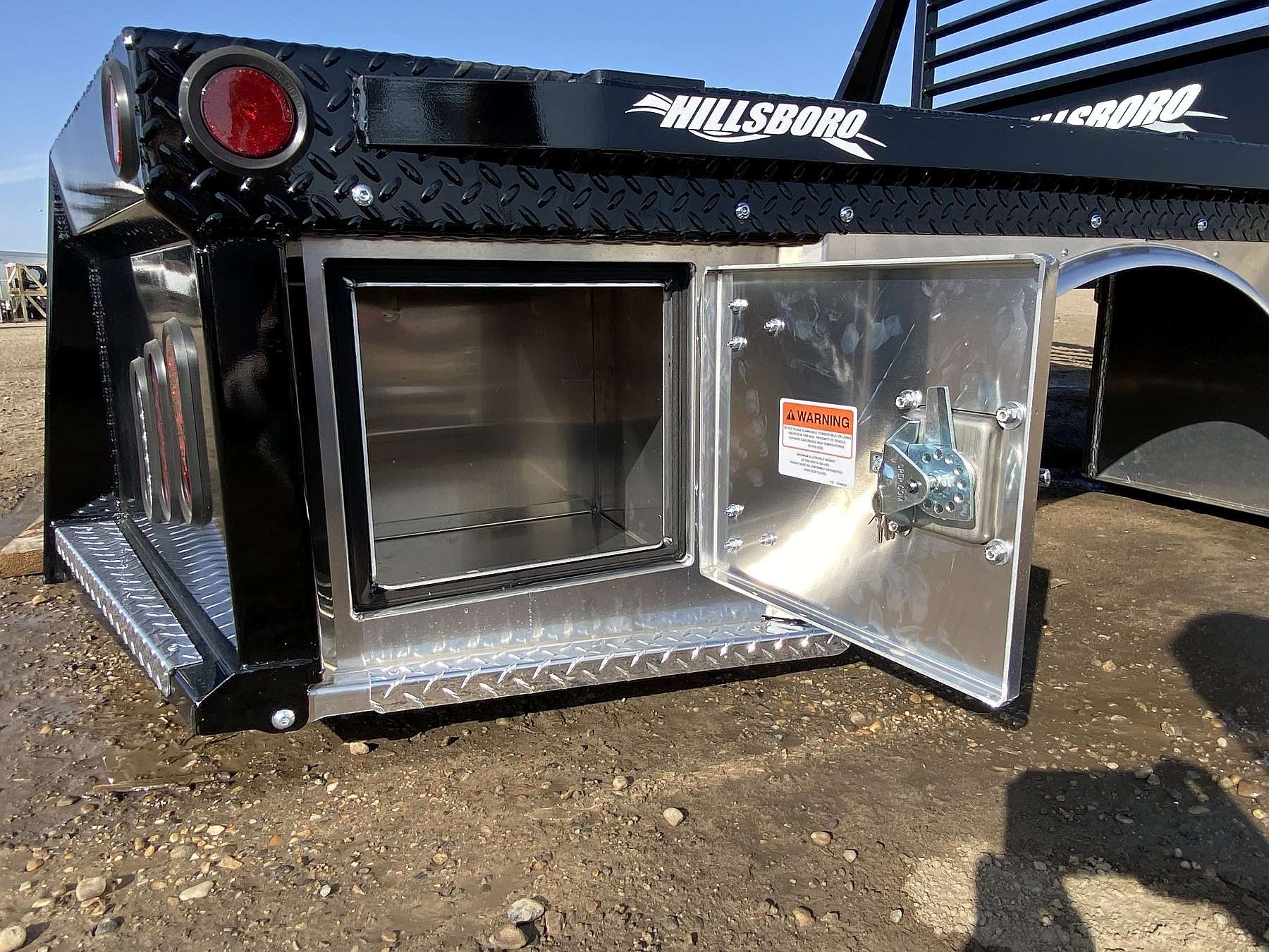 Hillsboro 500 Series 8'x8.5' Hybrid Truck Deck