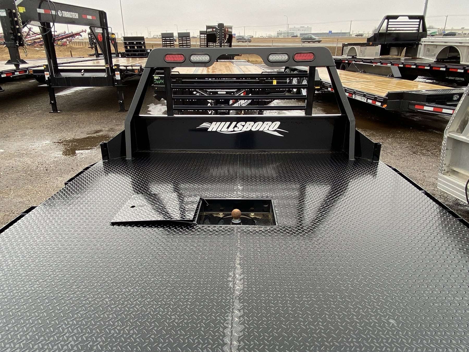 Hillsboro 500 Series 8'x8.5' Hybrid Truck Deck