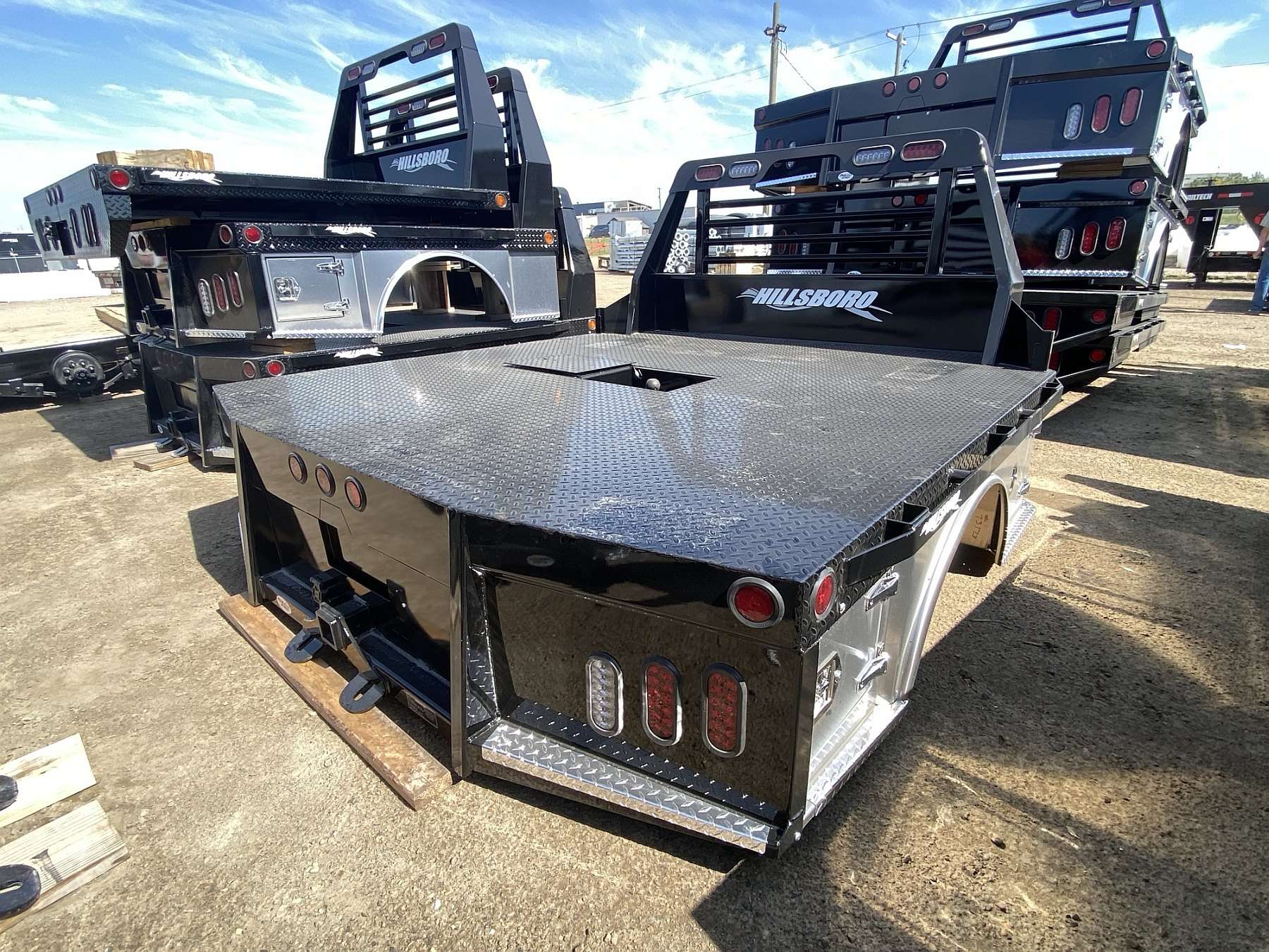 Hillsboro STA500 8'x8.5' Hybrid Truck Deck