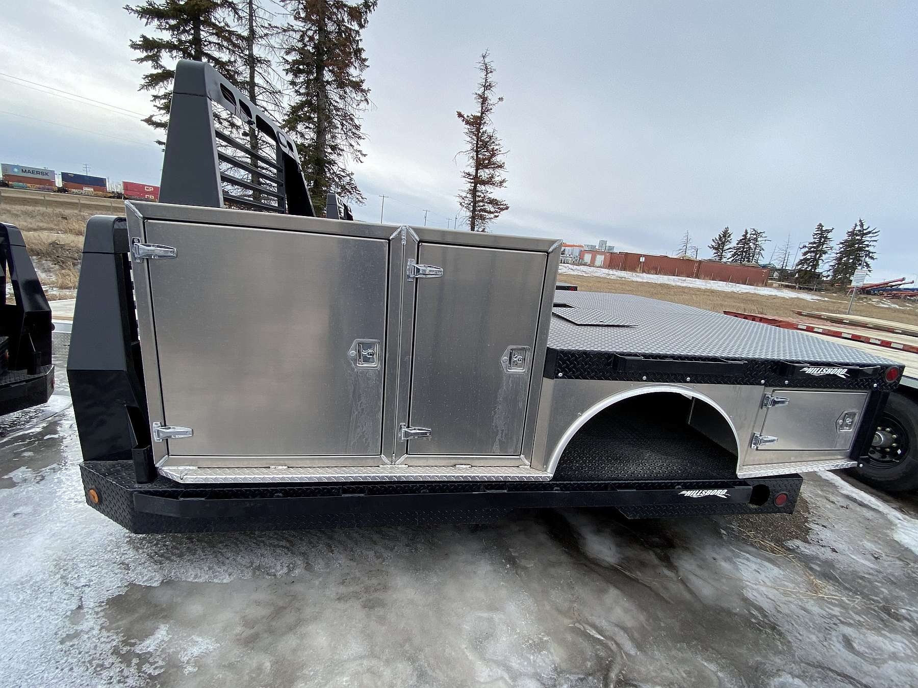 Hillsboro STX500 8'X11' Hybrid Truck Bed