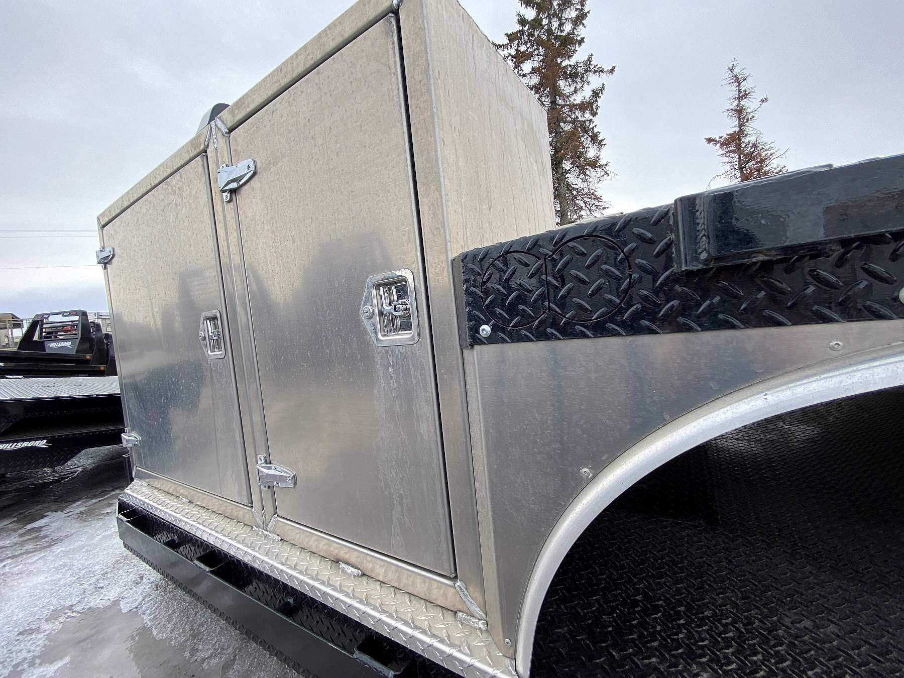 Hillsboro STX500 8'X11' Hybrid Truck Bed