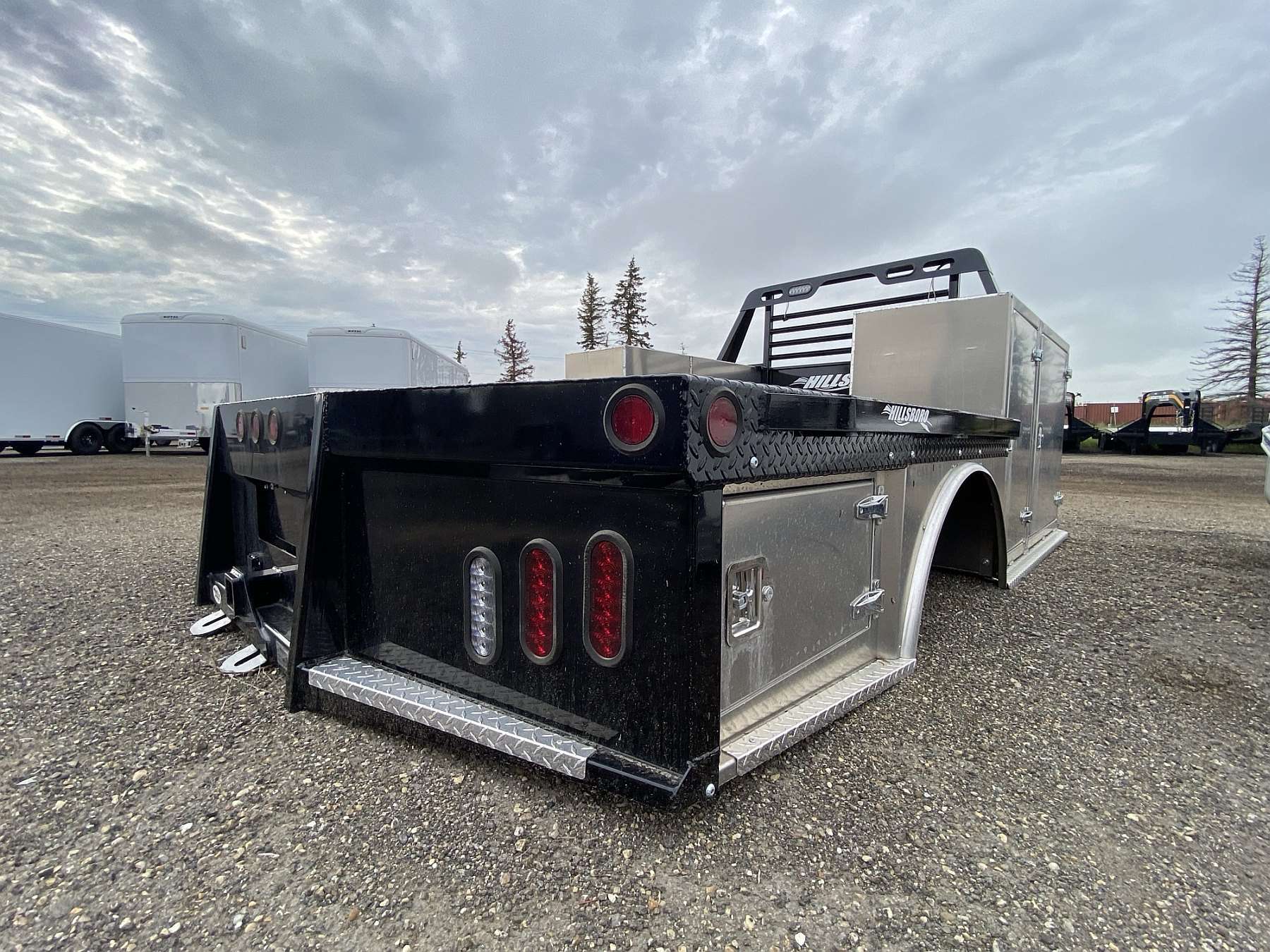 Hillsboro STX500 8'X11' Hybrid Truck Bed