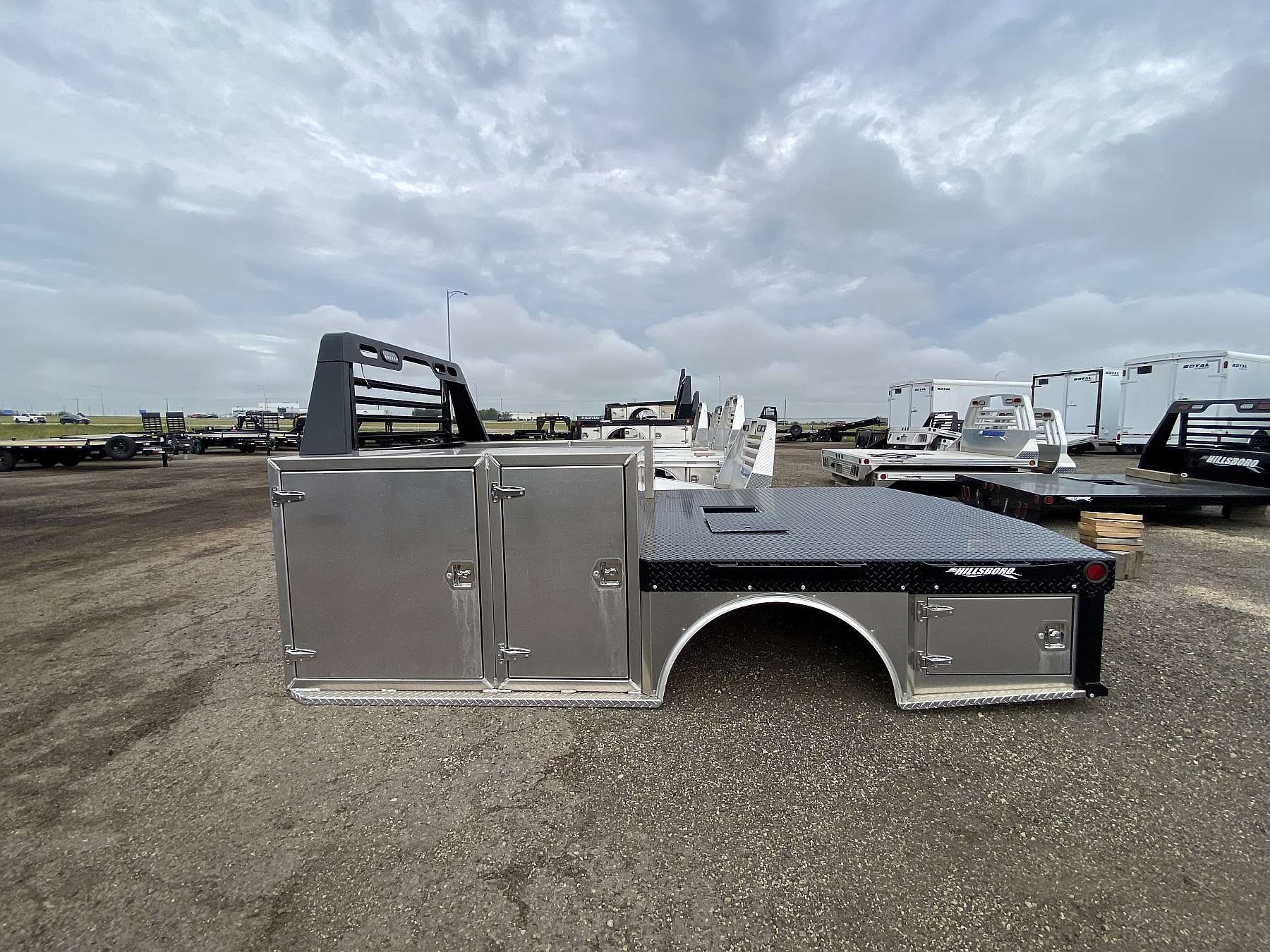 Hillsboro STX500 8'X11' Hybrid Truck Bed