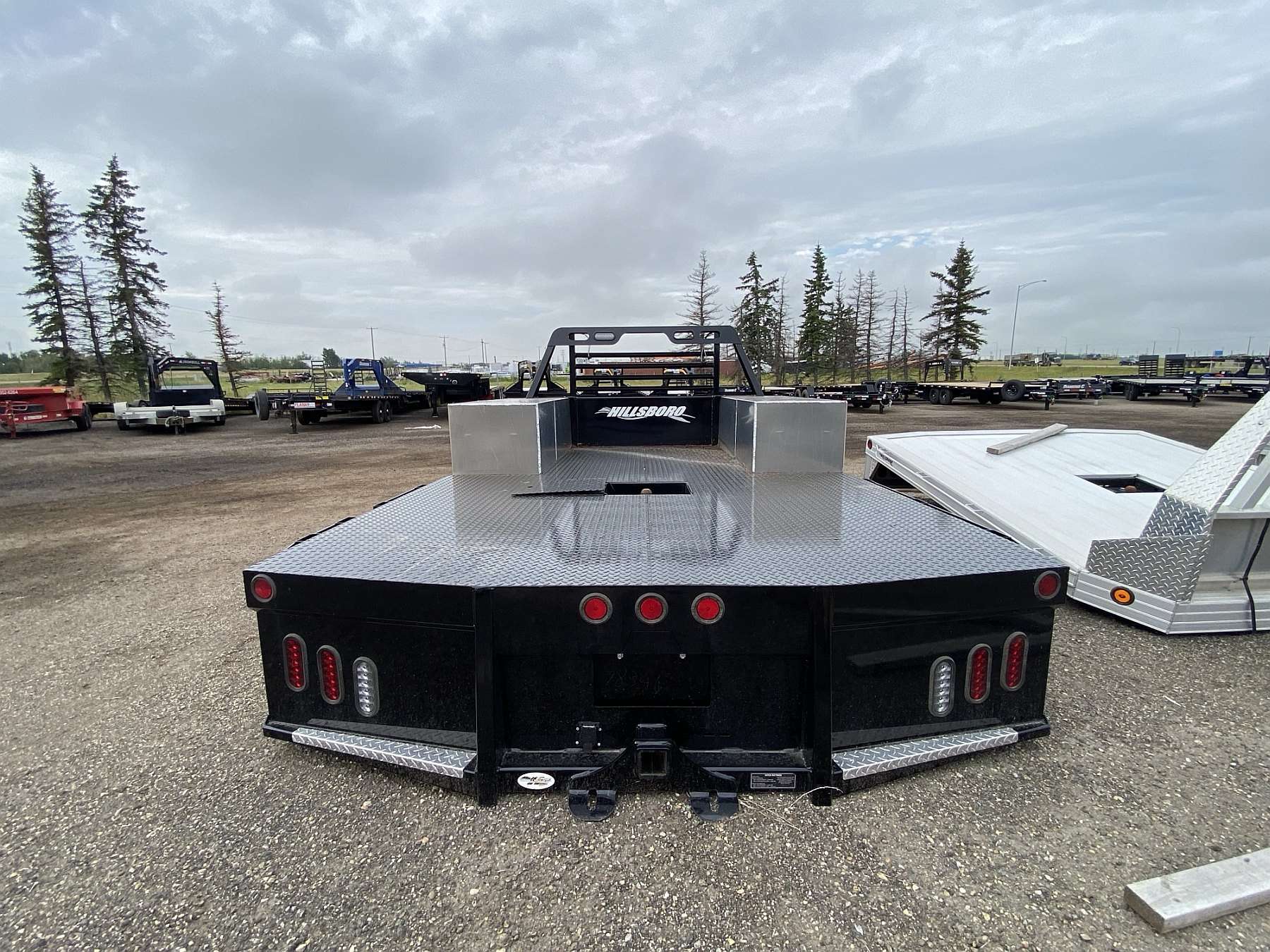 Hillsboro STX500 8'X11' Hybrid Truck Bed