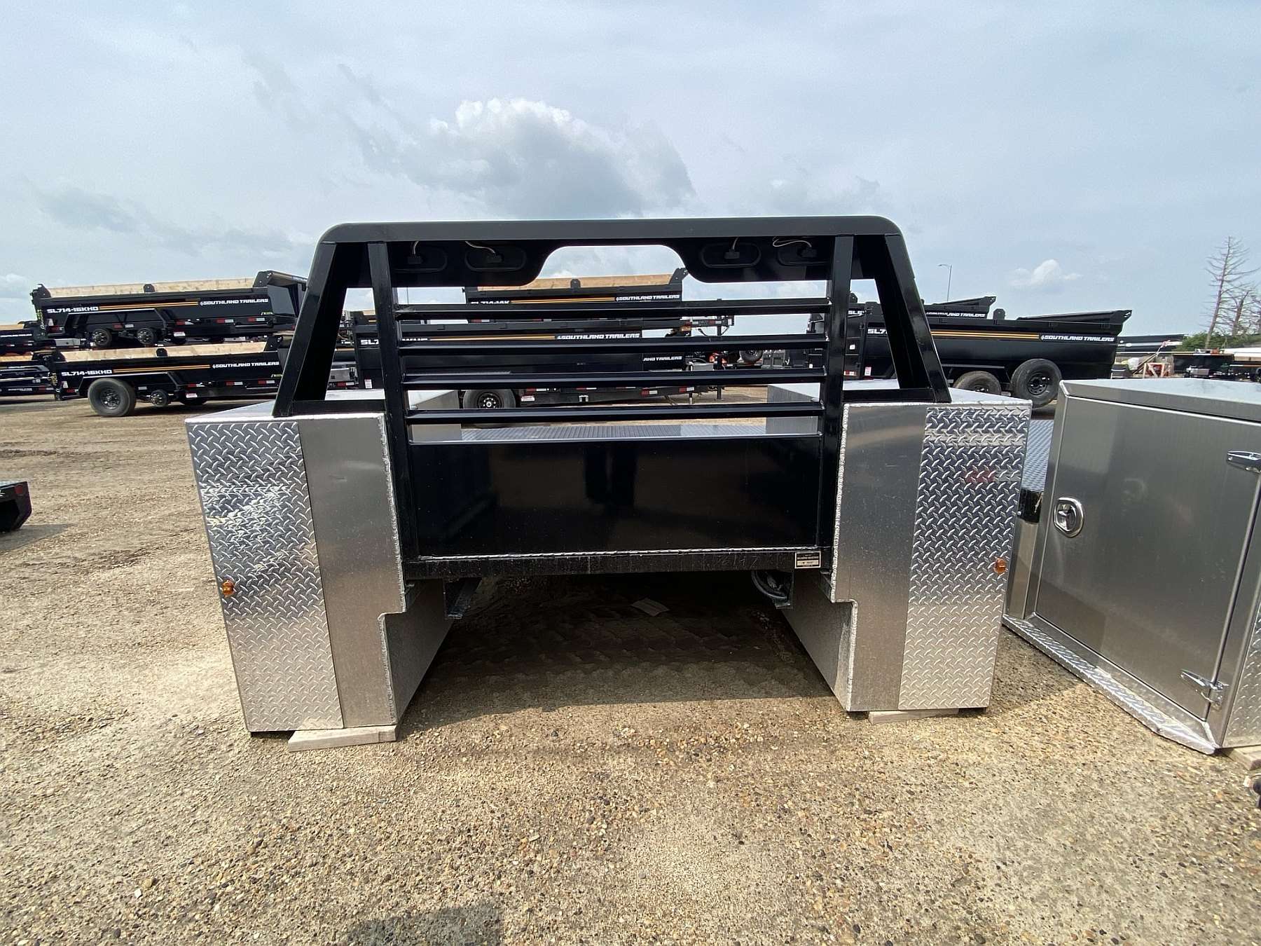 Hillsboro STX500 8'X8.5' Hybrid Truck Bed