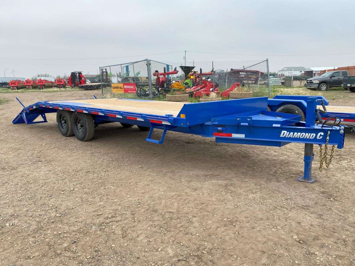 *Limited Rebate* 2024 Diamond C 22' Deck-Over Trailer