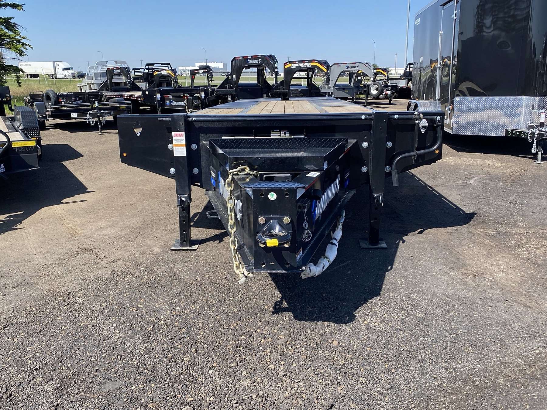*Limited Rebate* 2025 Diamond C 30' Pintle Hitch Trailer