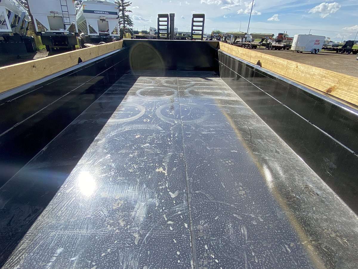 *Limited Rebate* 2025 Diamond C Baseline 16' Dump Trailer