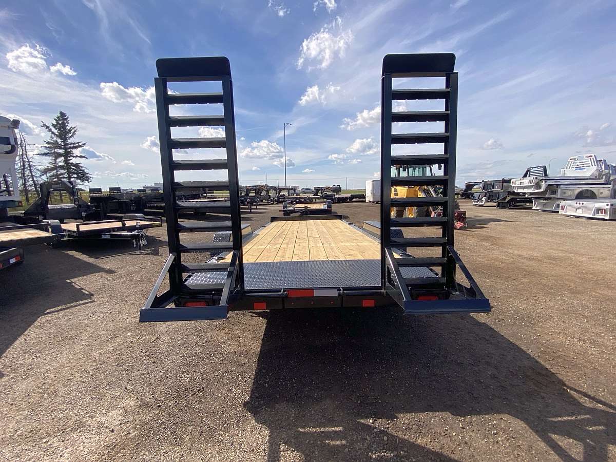 *Limited Rebate* 2025 Diamond C Baseline 20' Equip Trailer