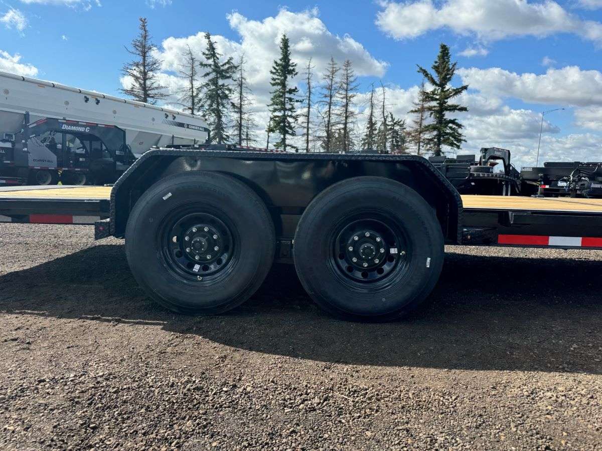 *Limited Rebate* 2025 Diamond C Baseline 22' Tilt Deck