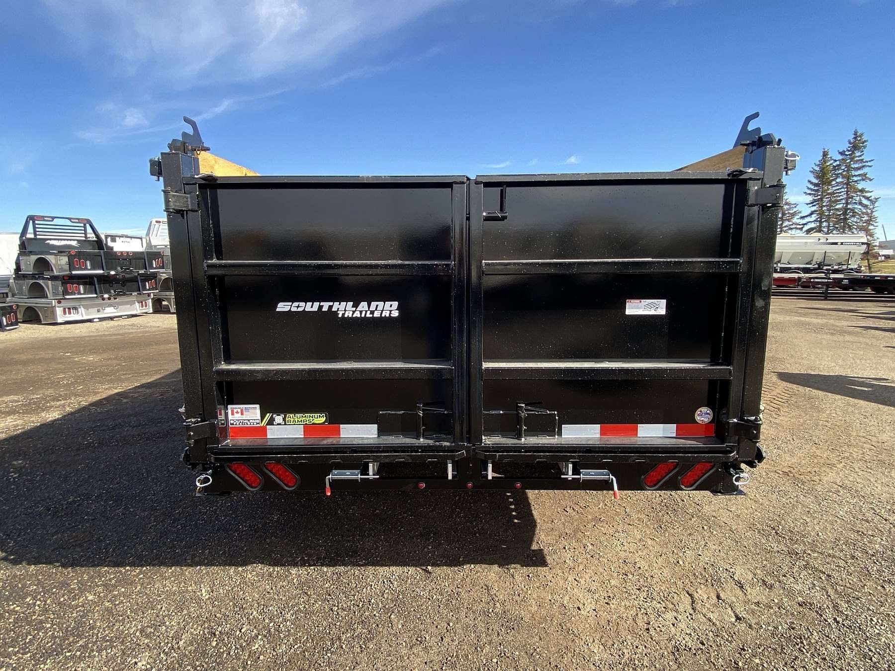 *Limited Rebate* 2026 Southland 16' Gooseneck Dump Trailer