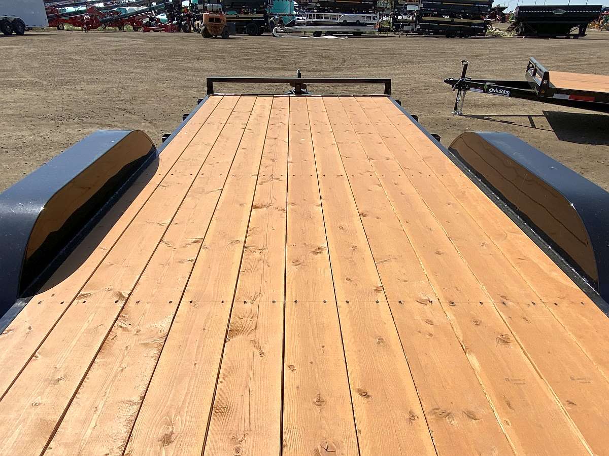 *Located in Dawson Creek* 2025 Oasis 16' Car Hauler