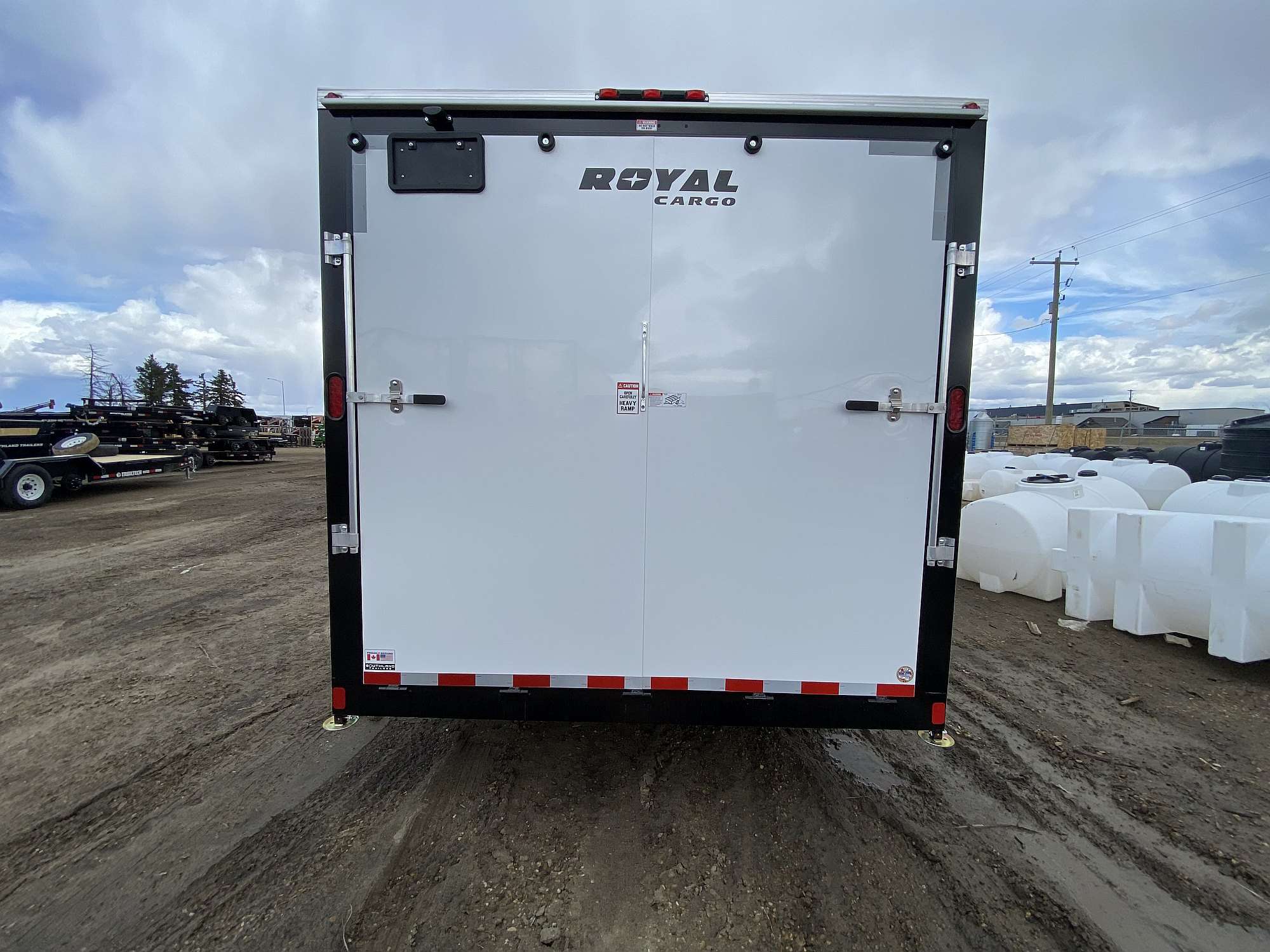*Sale* 2026 Royal 8.5'x22' Enclosed Cargo w/ Escape Door