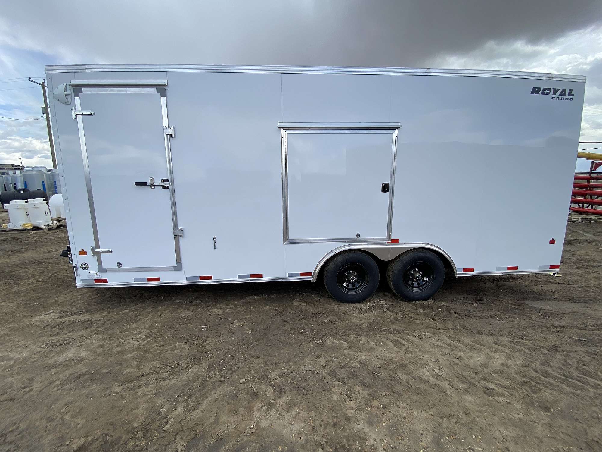 *Sale* 2026 Royal 8.5'x22' Enclosed Cargo w/ Escape Door