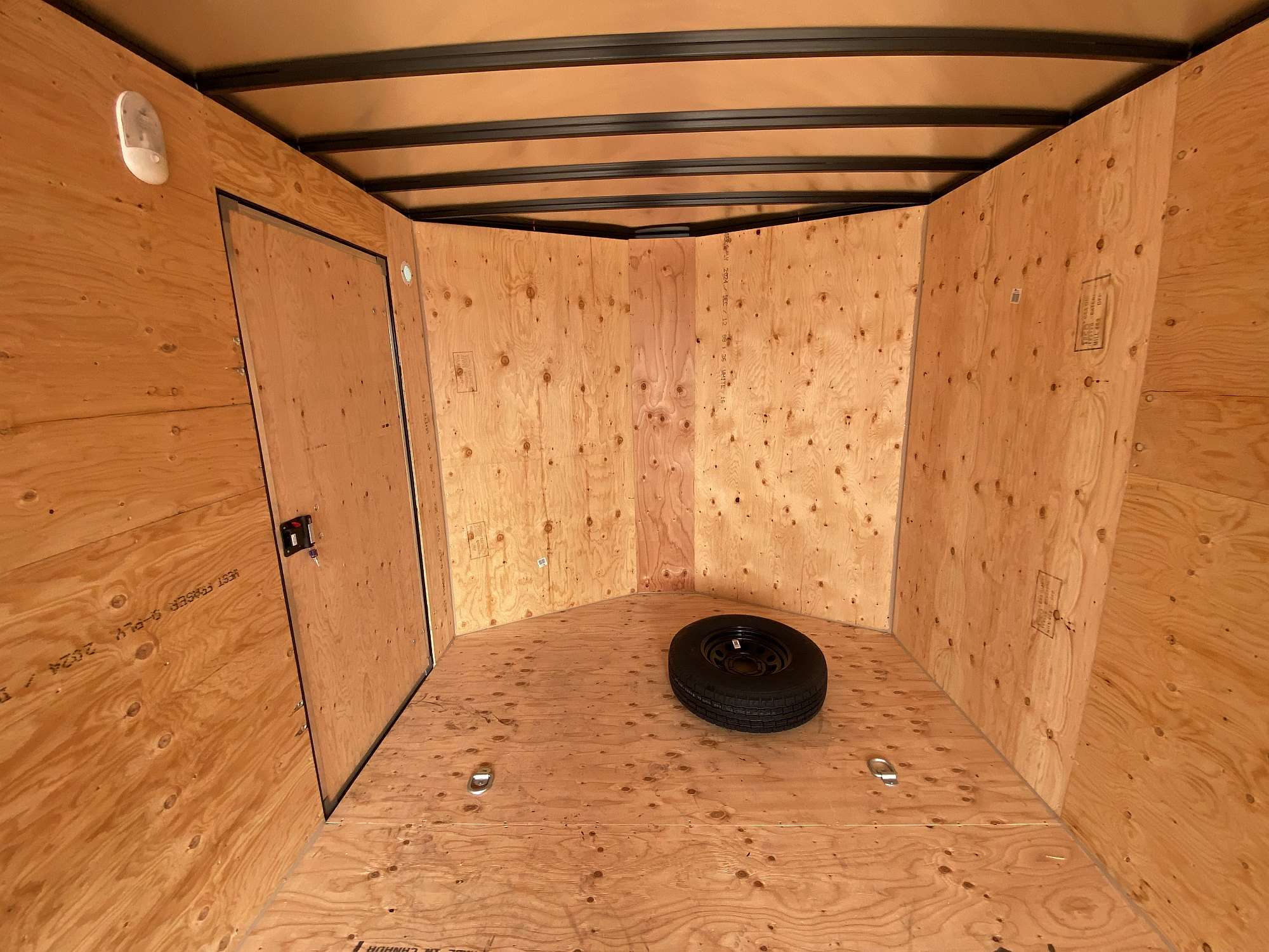 *Sale* 2026 Royal 8.5'x22' Enclosed Cargo w/ Escape Door