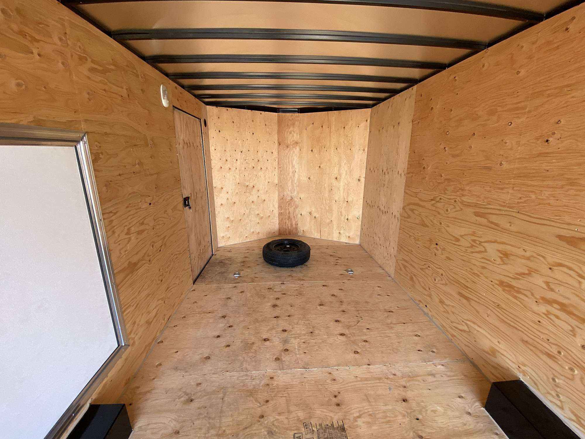 *Sale* 2026 Royal 8.5'x22' Enclosed Cargo w/ Escape Door