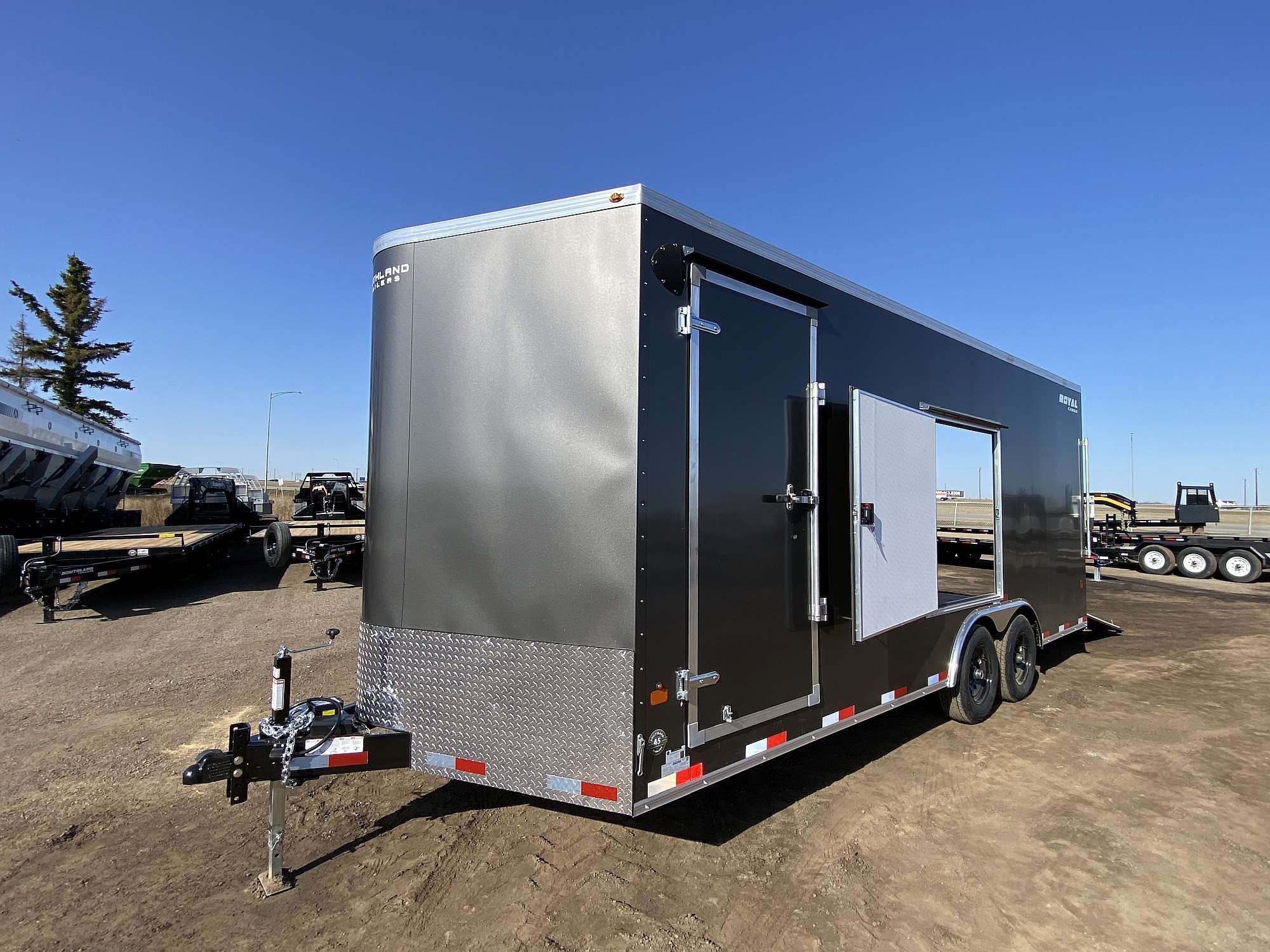 *Sale* 2026 Royal 8.5'x22' Enclosed Cargo w/ Escape Door