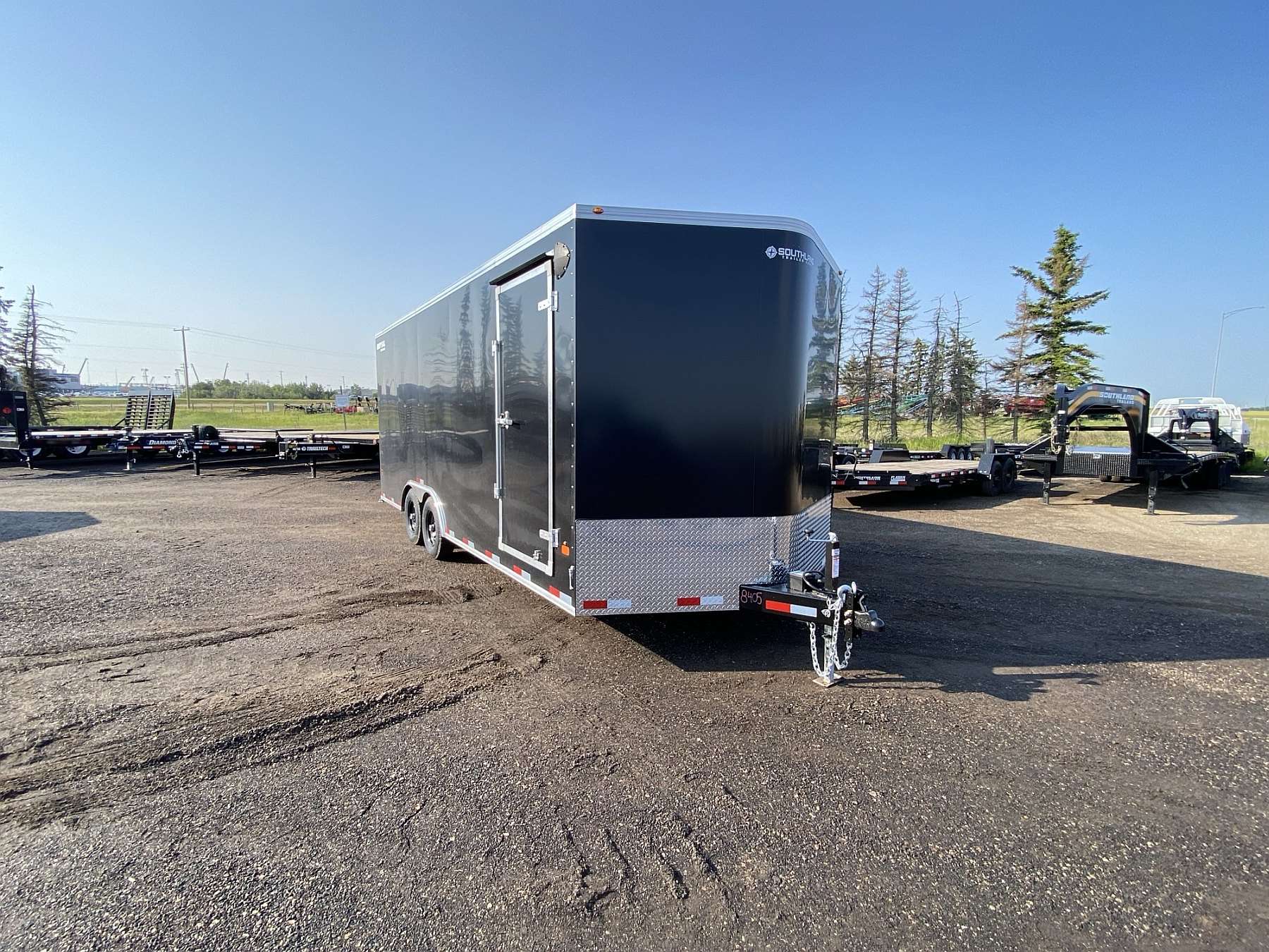 *Sale* 2026 Royal 8.5'x22' Enclosed Cargo w/ Escape Door