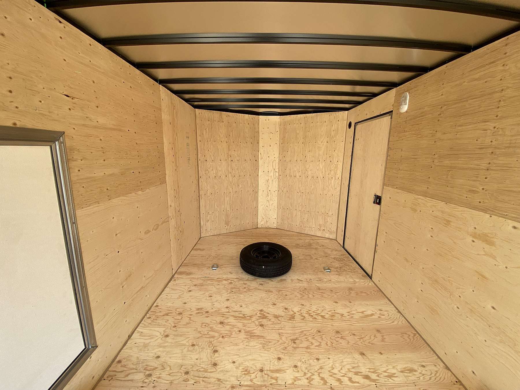 *Sale* 2026 Royal 8.5'x22' Enclosed Cargo w/ Escape Door