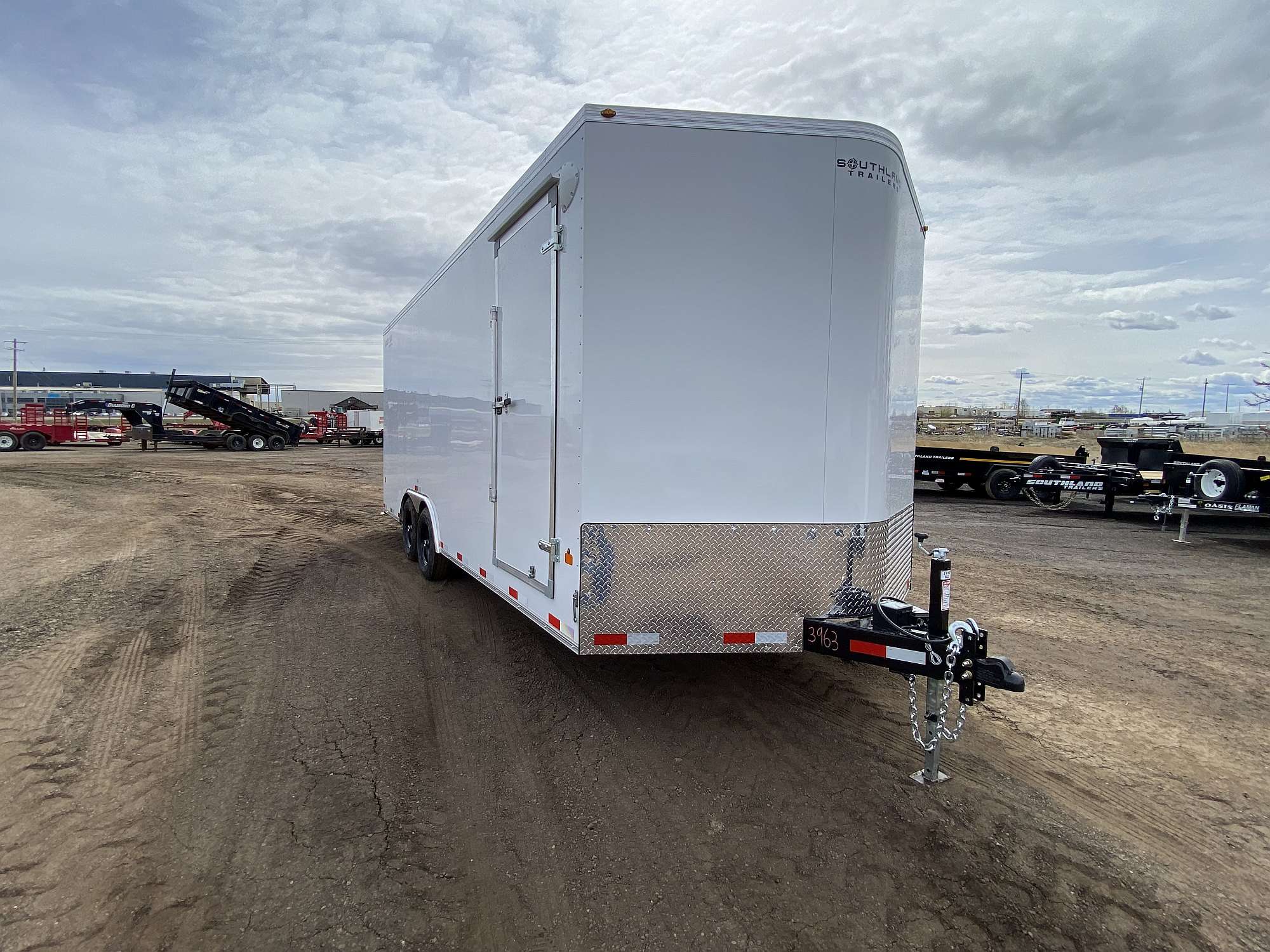 *Sale* 2026 Royal 8.5'x22' Enclosed Cargo w/ Escape Door