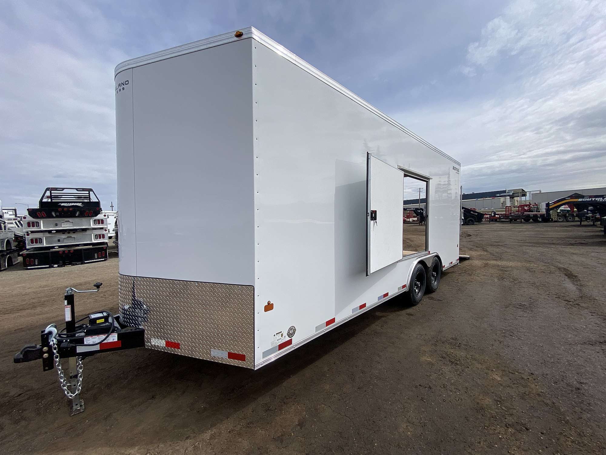 *Sale* 2026 Royal 8.5'x22' Enclosed Cargo w/ Escape Door