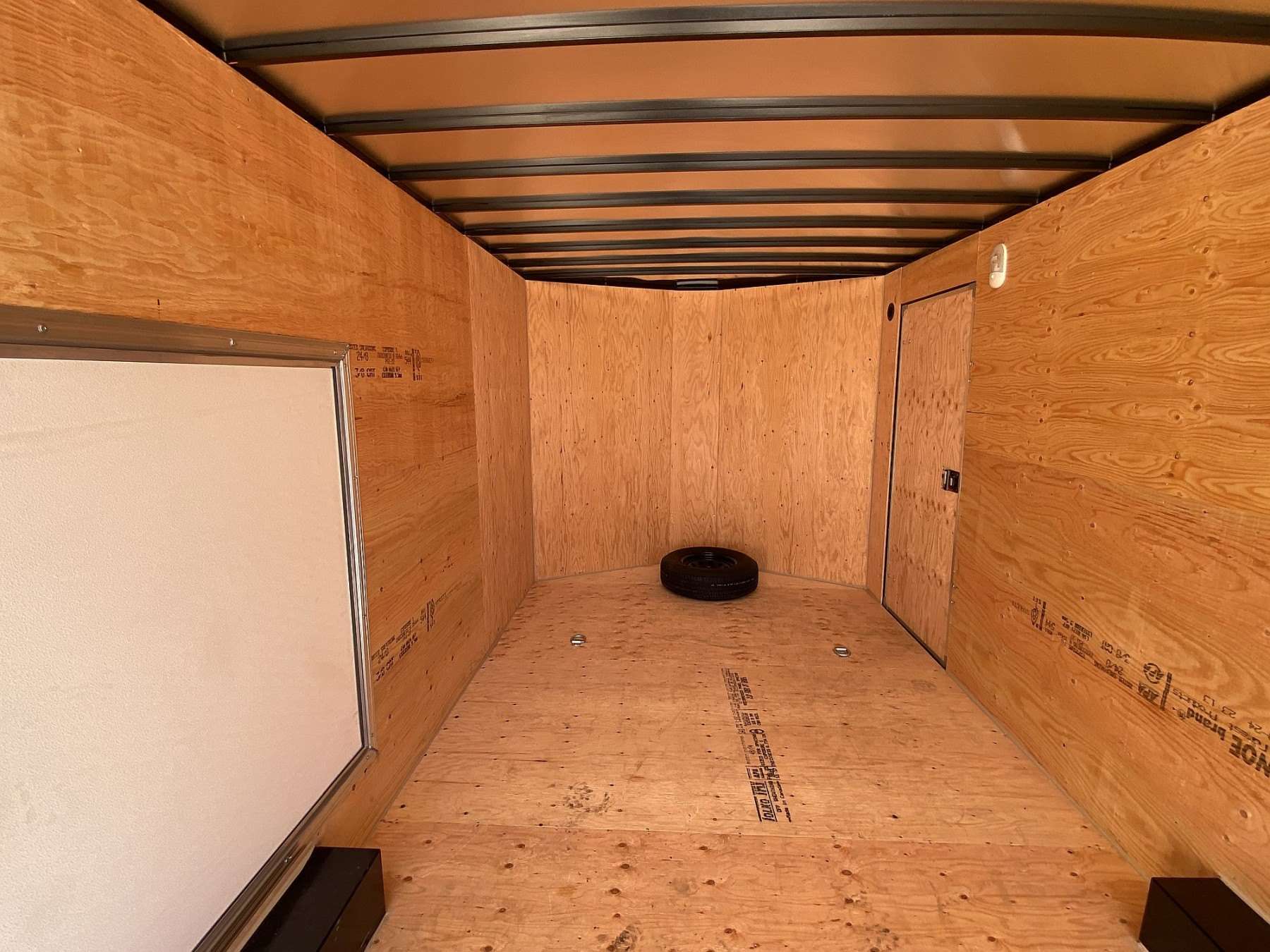 *Sale* 2026 Royal 8.5'x22' Enclosed Cargo w/ Escape Door