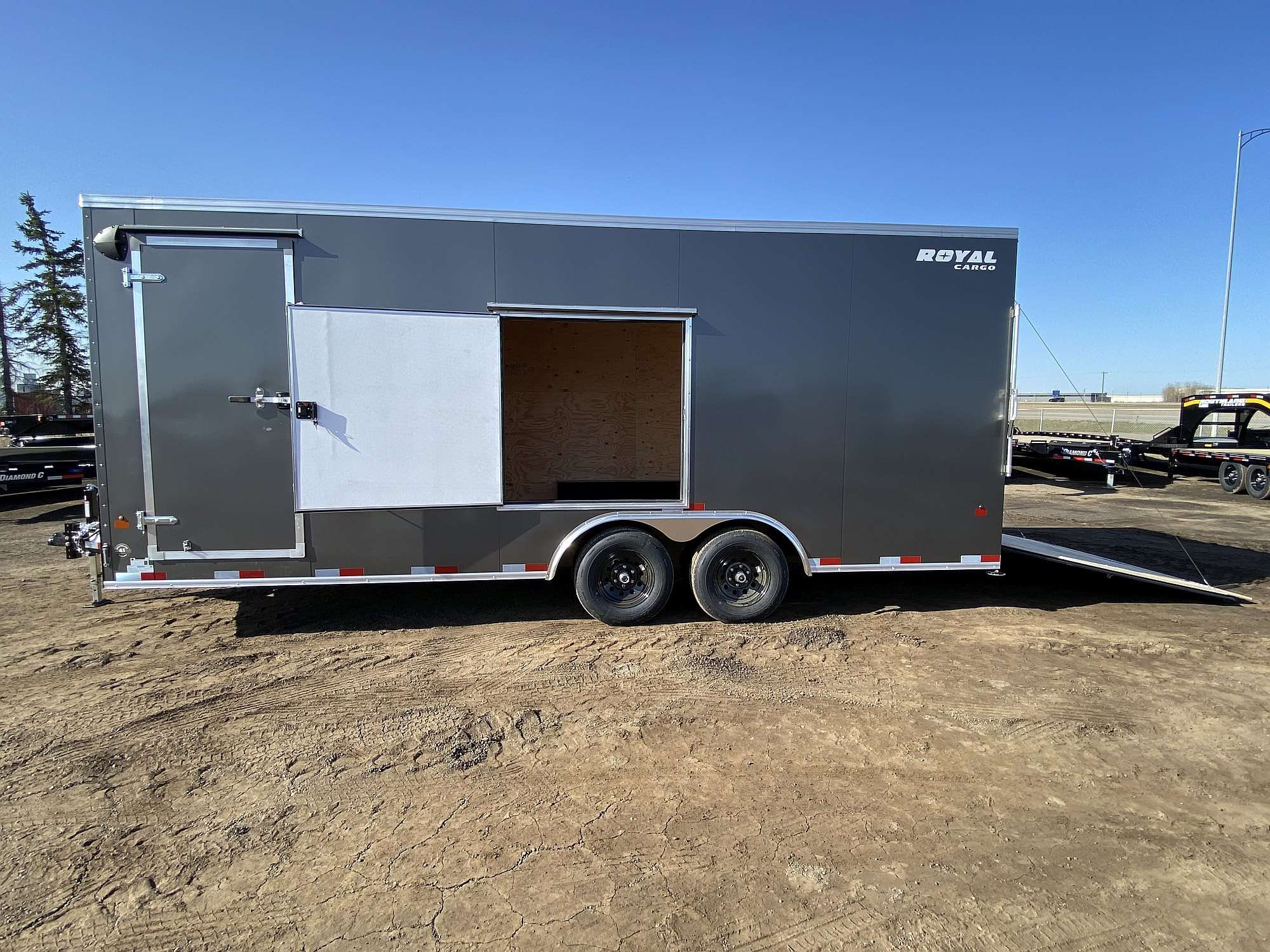 *Sale* 2026 Royal 8'x22' Enclosed Cargo w/ Free Escape Door!