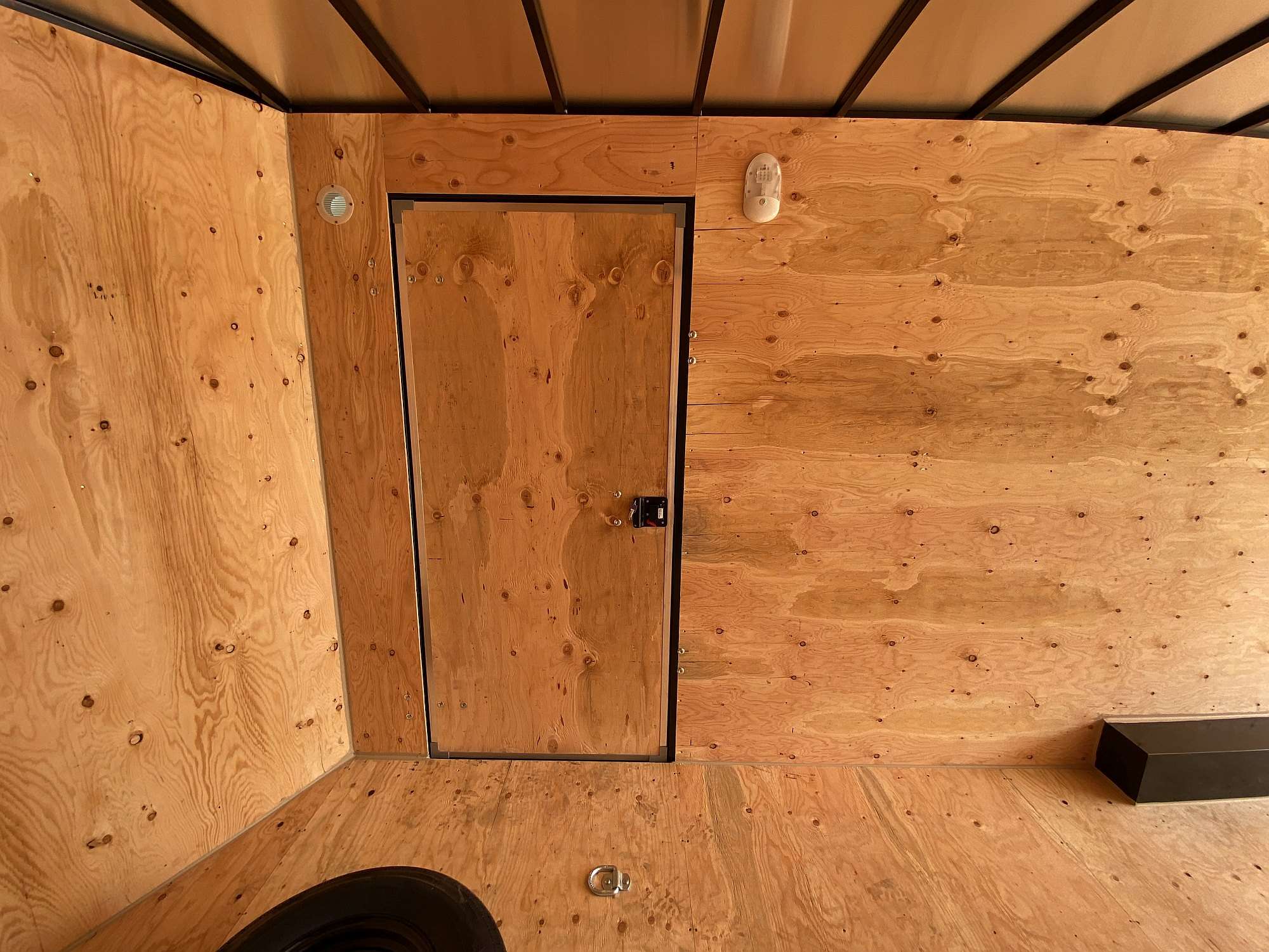 *Sale* 2026 Royal 8'x22' Enclosed Cargo w/ Free Escape Door!