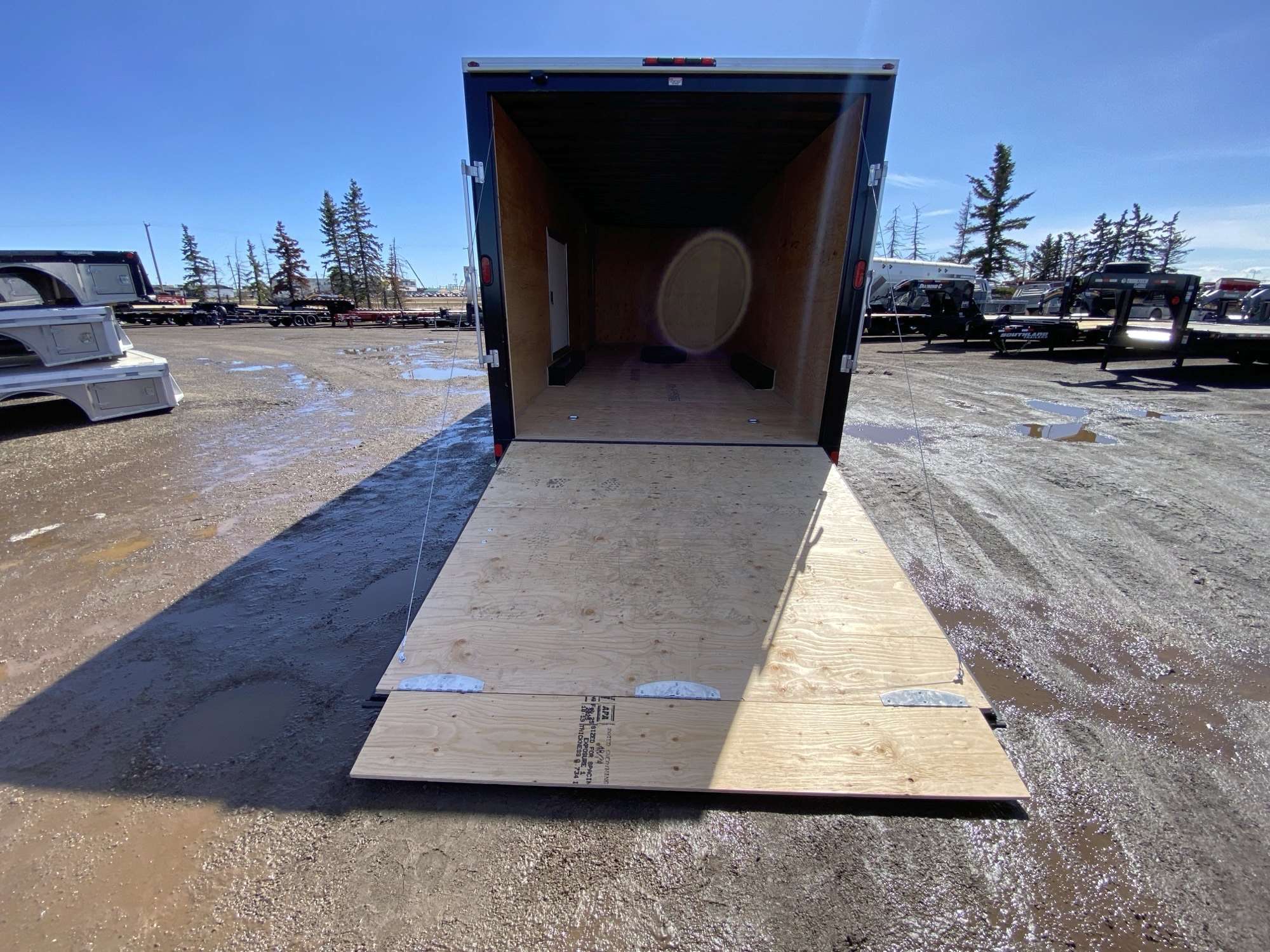 *Sale* 2026 Royal 8'x26' Enclosed Cargo w/ Free Escape Door!