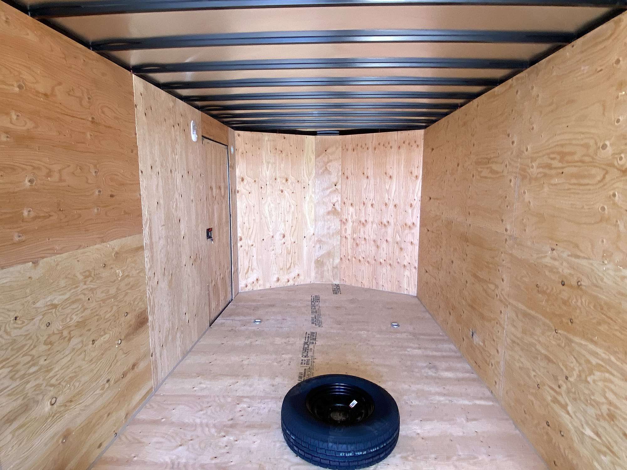 *Sale* 2026 Royal 8'x26' Enclosed Cargo w/ Free Escape Door!