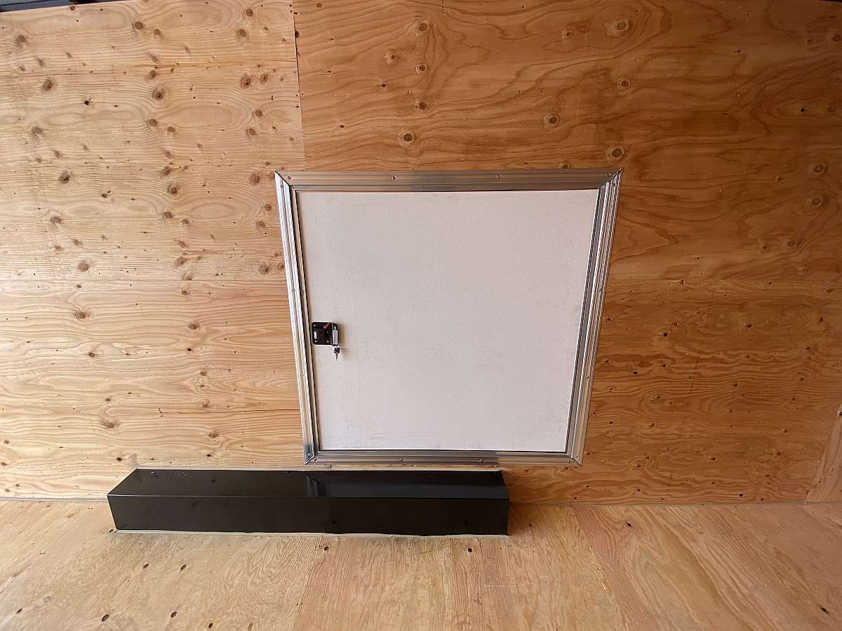 *Sale* 2026 Royal 8'x26' Enclosed Cargo w/ Free Escape Door!