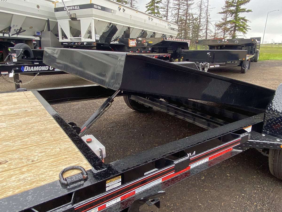 *Seasonal Clearout* 2024 Diamond C 18' Tilt Deck Trailer