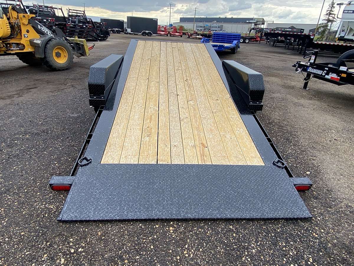 *Seasonal Clearout* 2024 Diamond C 18' Tilt Deck Trailer