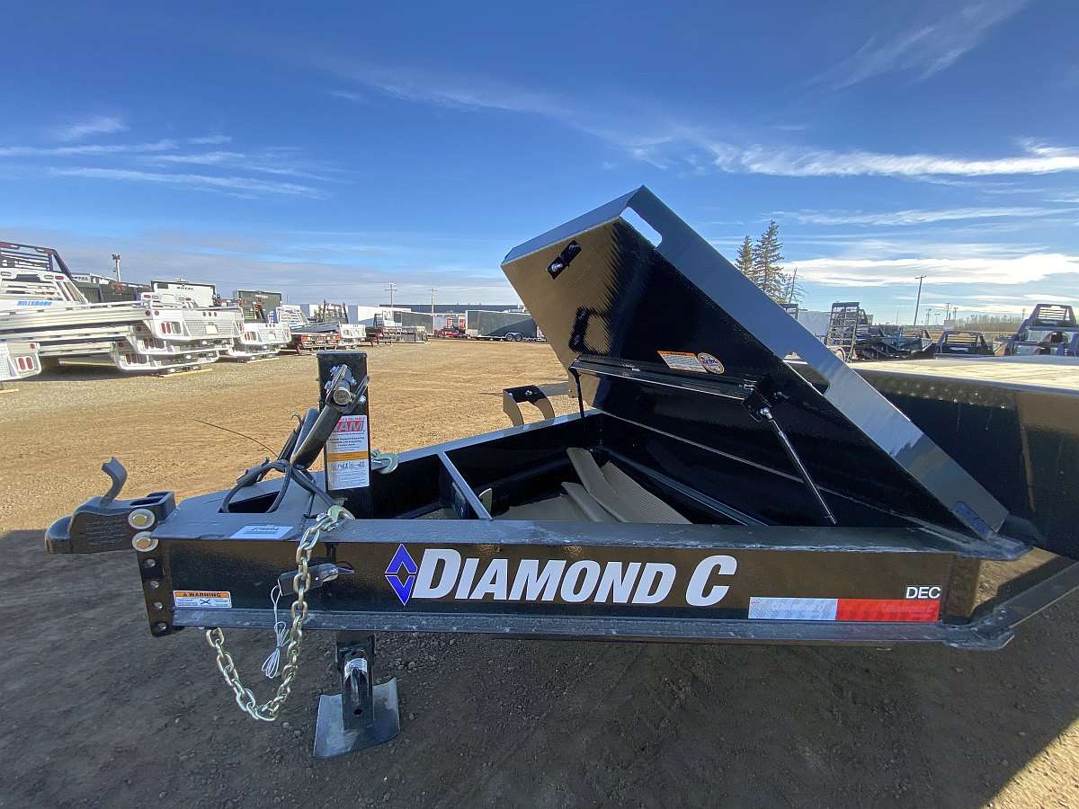 *Seasonal Clearout* 2024 Diamond C 20' Deck-Over Trailer