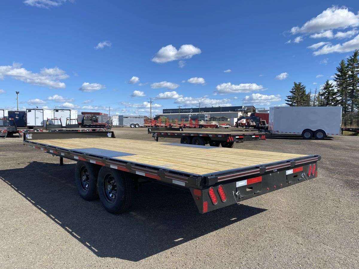 *Seasonal Clearout* 2024 Diamond C 20' Deck-Over Trailer