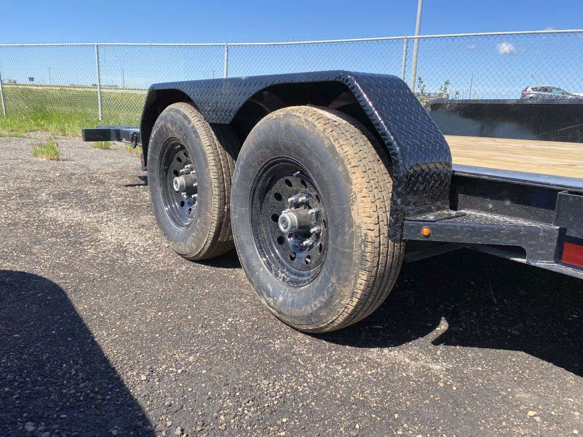 *Seasonal Clearout* 2024 Diamond C 20' Tilt Deck Trailer