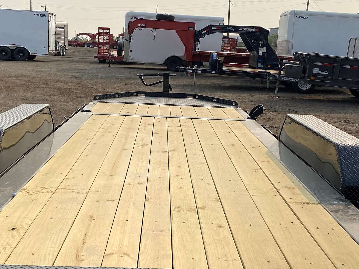 *Seasonal Clearout* 2024 Diamond C 20' Tilt Deck Trailer