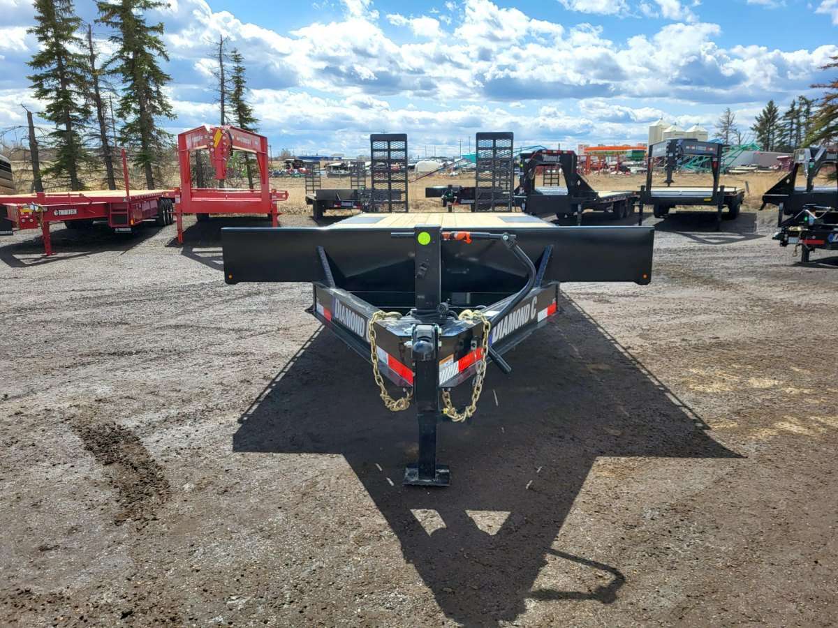 *Seasonal Clearout* 2024 Diamond C 24' Deck-Over Trailer