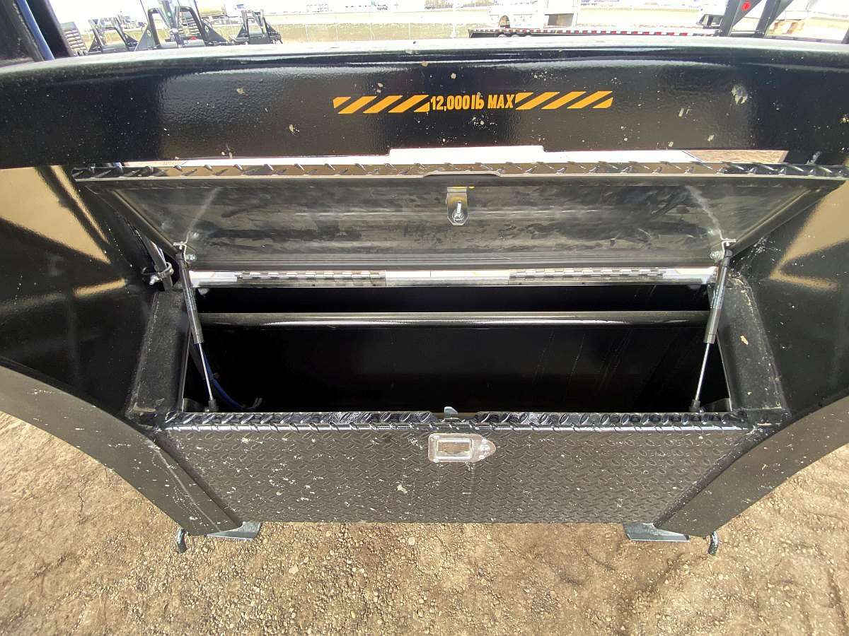 *Seasonal Clearout* 2024 Southland 26'+6' Gooseneck Trailer